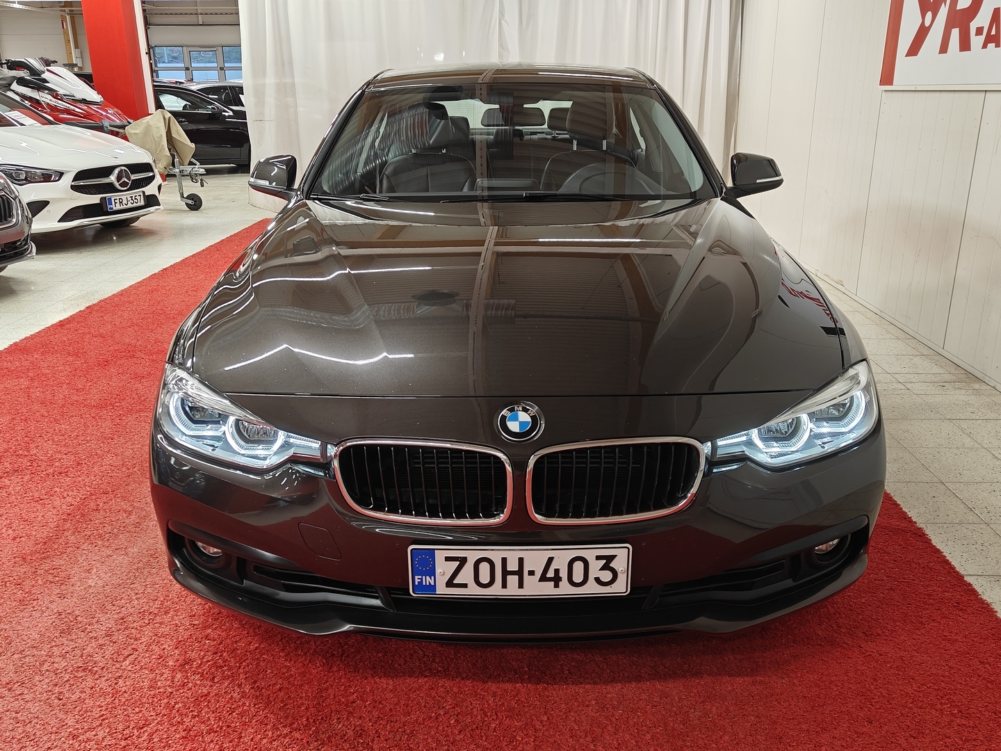 BMW 330 2017