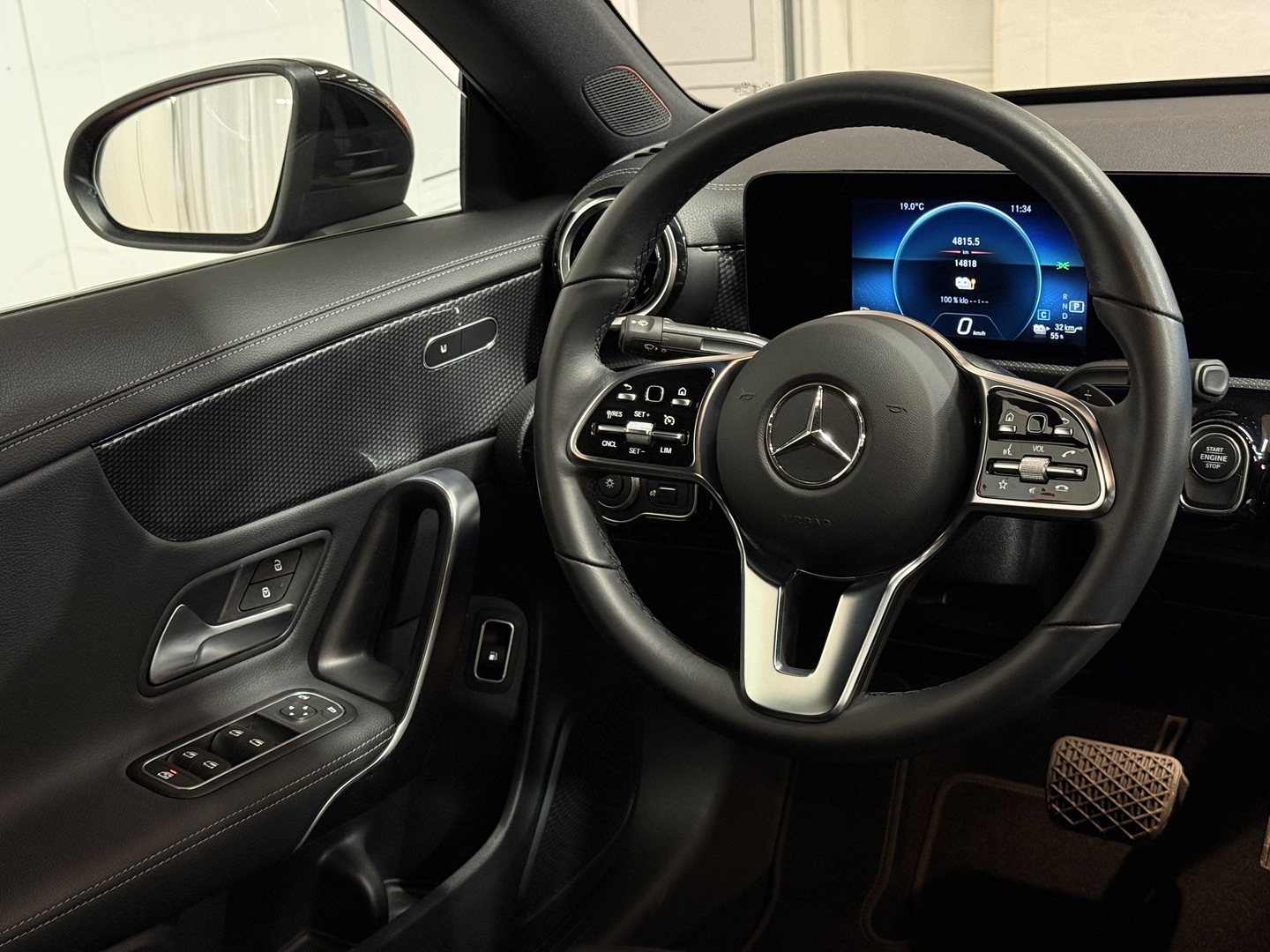 MERCEDES-BENZ CLA 16