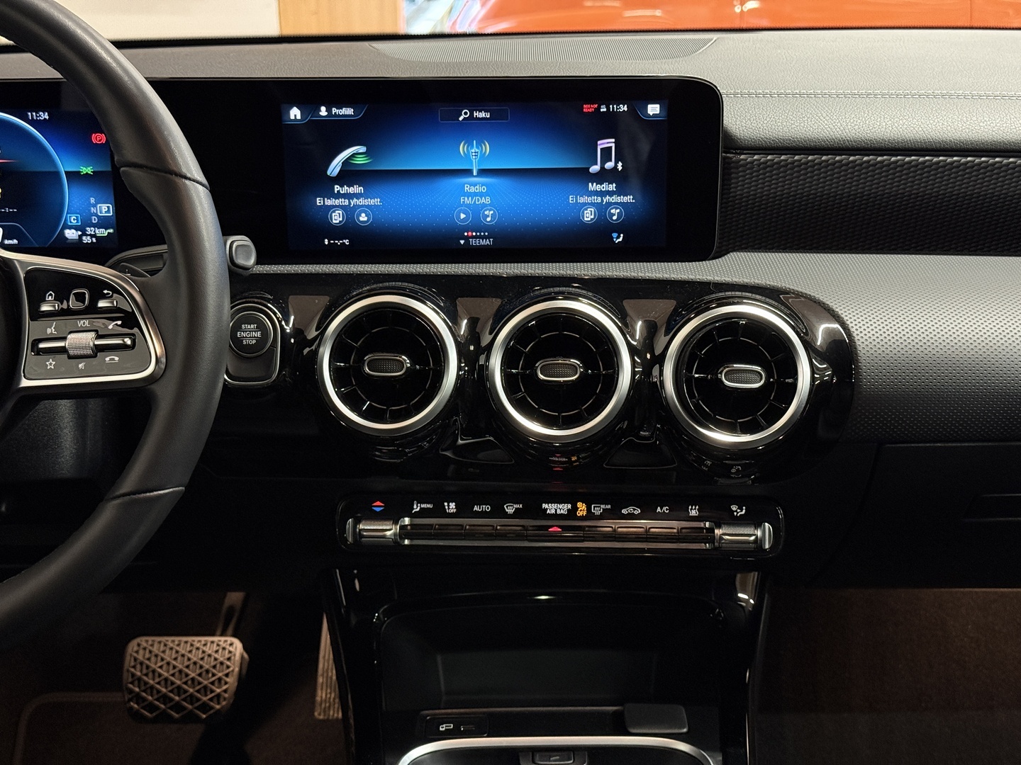 MERCEDES-BENZ CLA 17