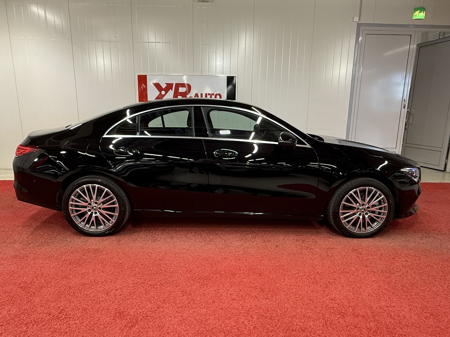MERCEDES-BENZ CLA 2