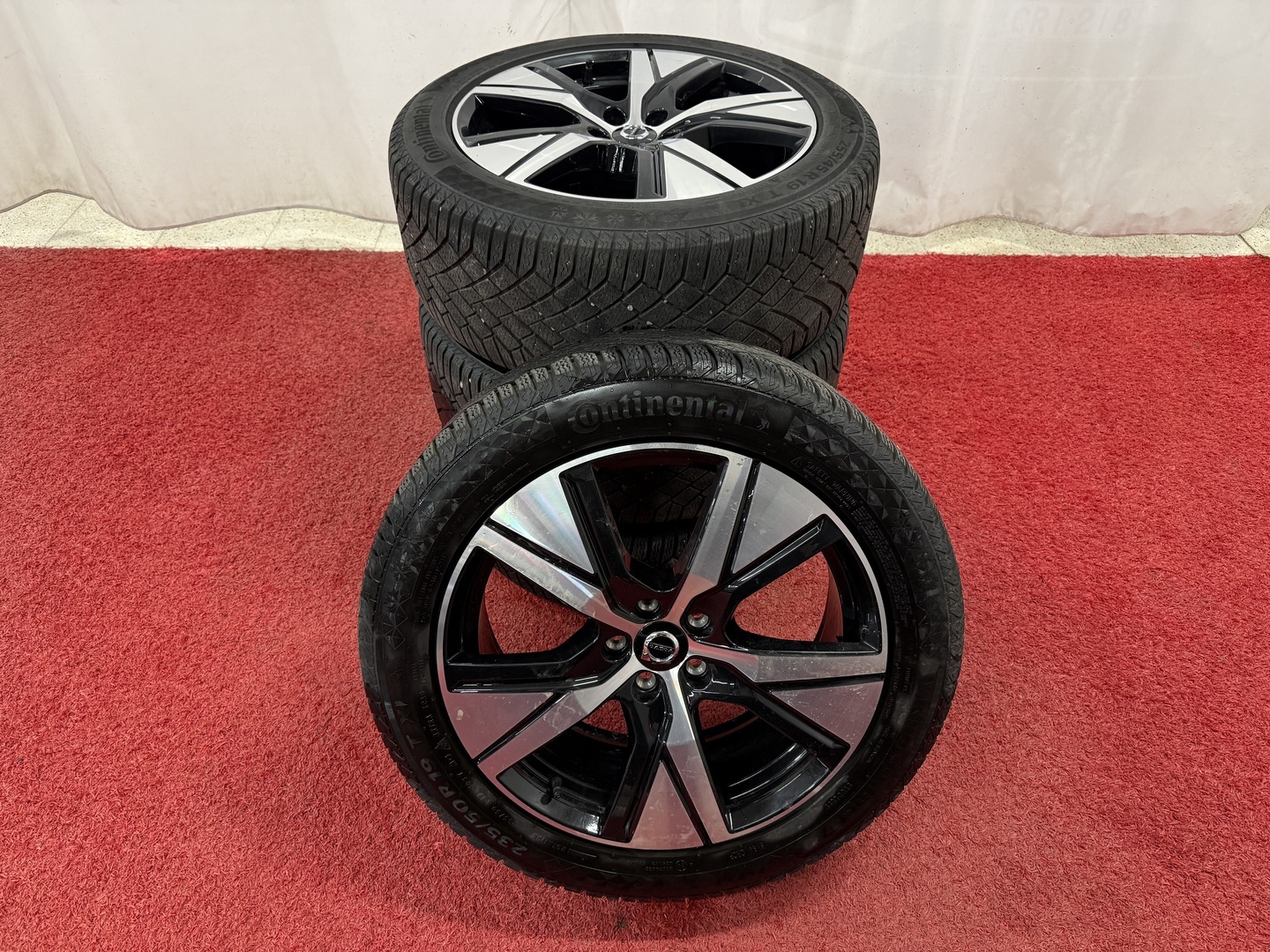 VOLVO XC40 2023