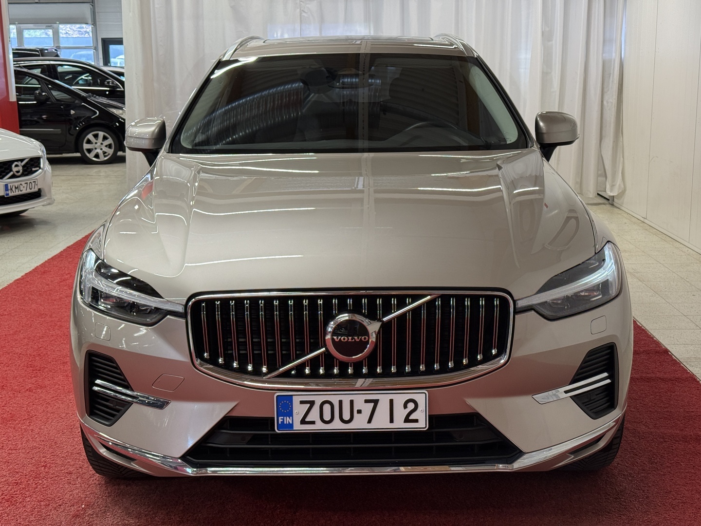 VOLVO XC60 2023