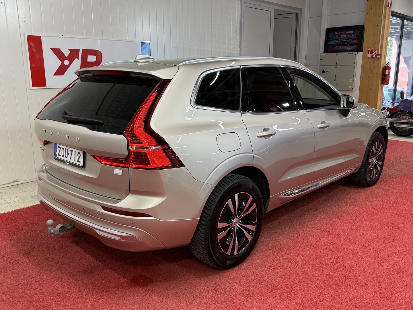 VOLVO XC60 2023