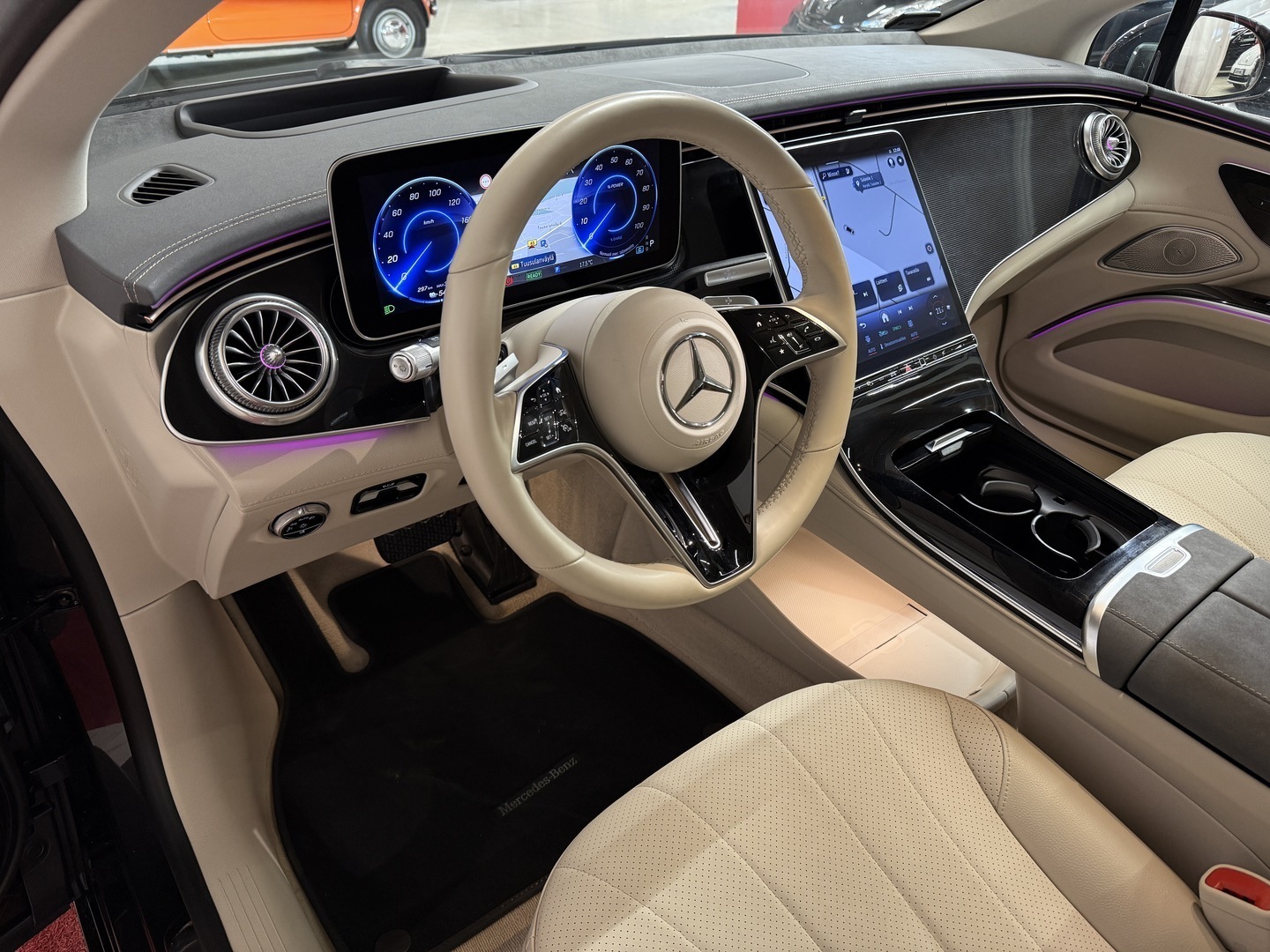 MERCEDES-BENZ EQS 9