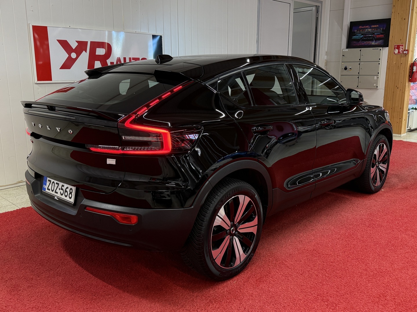 VOLVO C40 2023