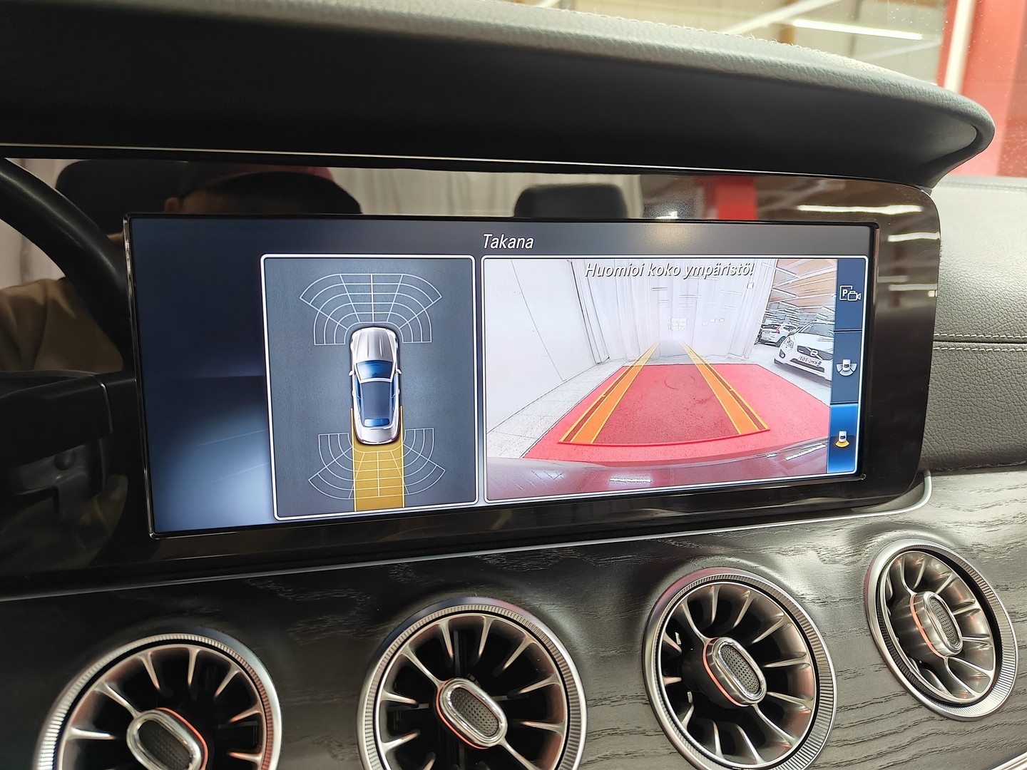 MERCEDES-BENZ E 2019