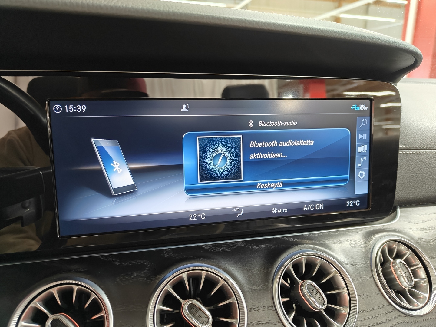MERCEDES-BENZ E 2019