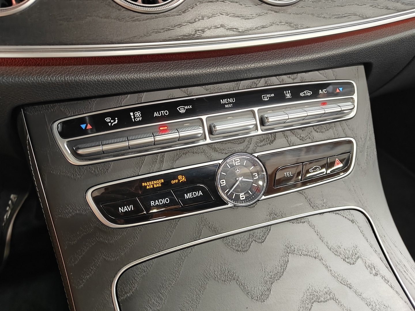 MERCEDES-BENZ E 2019