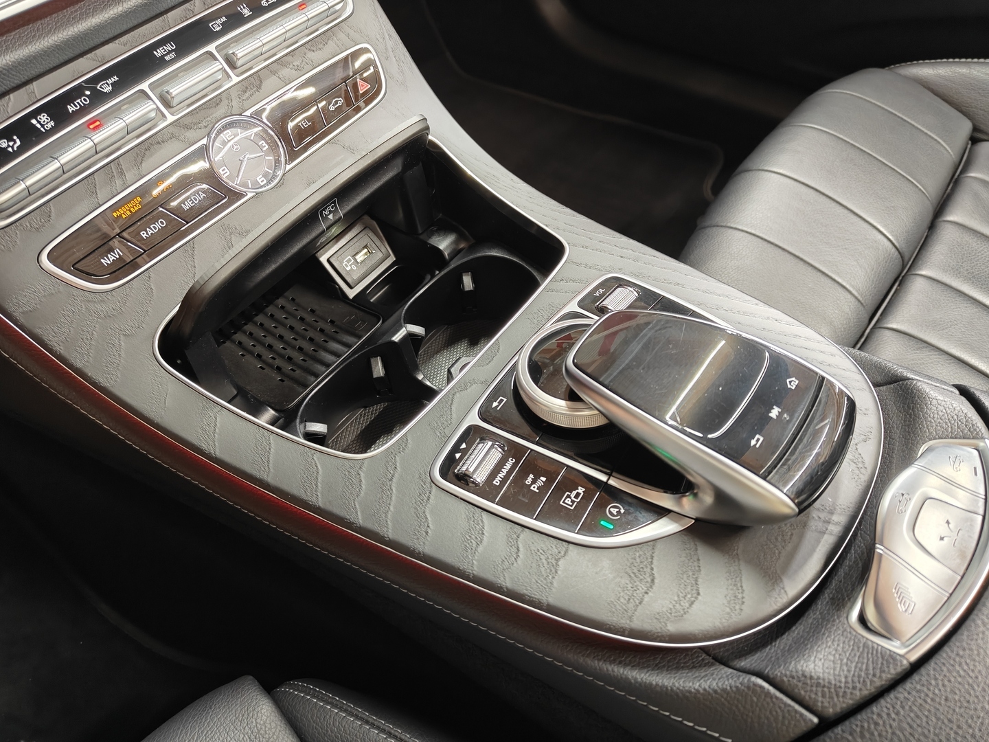 MERCEDES-BENZ E 2019