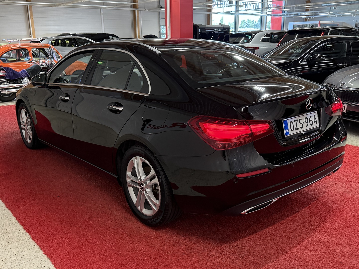 MERCEDES-BENZ A 2023