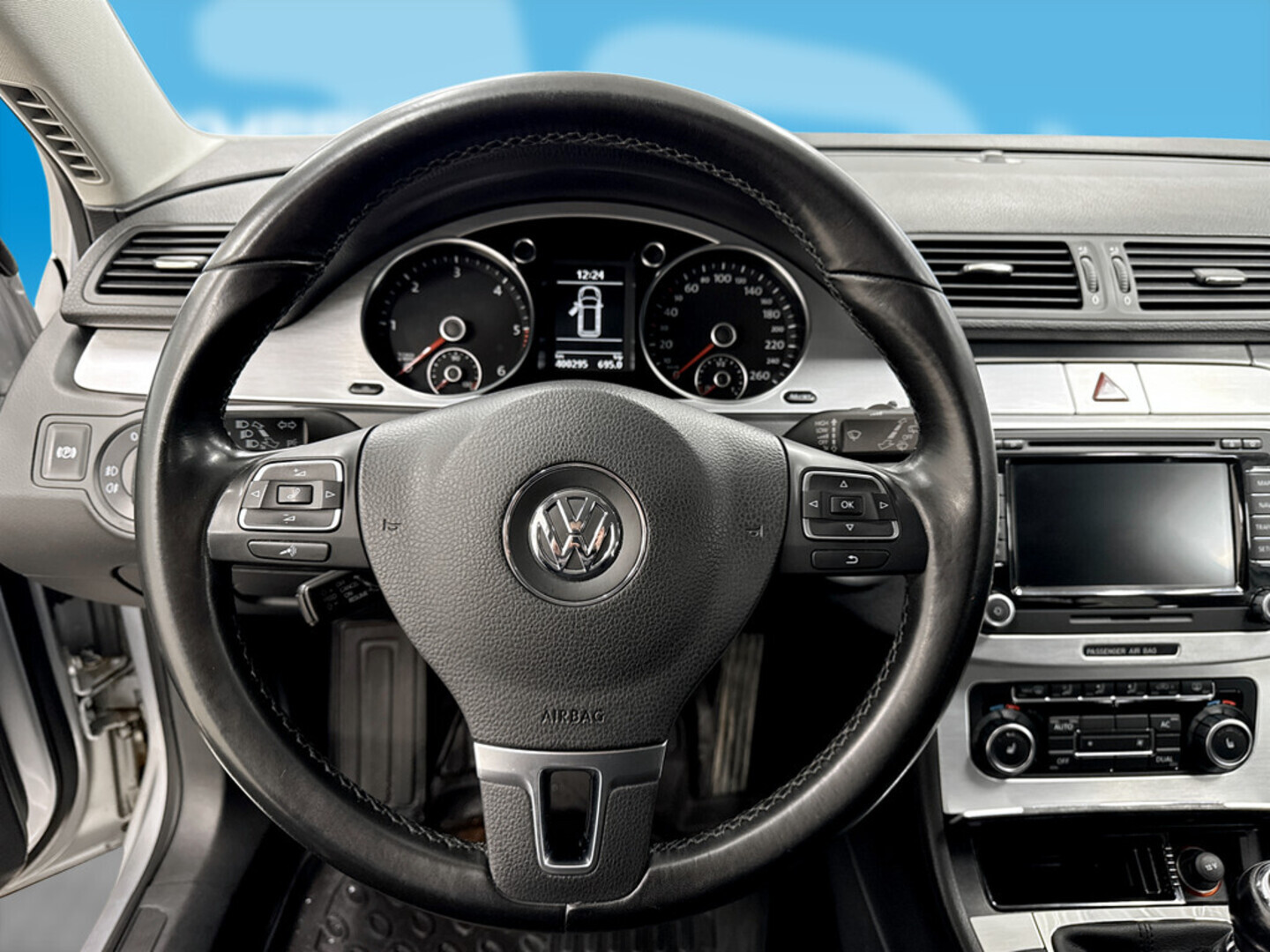 VOLKSWAGEN Passat 2010