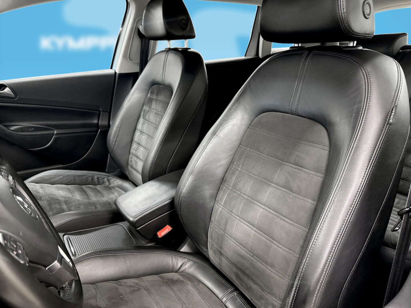 VOLKSWAGEN Passat 2010