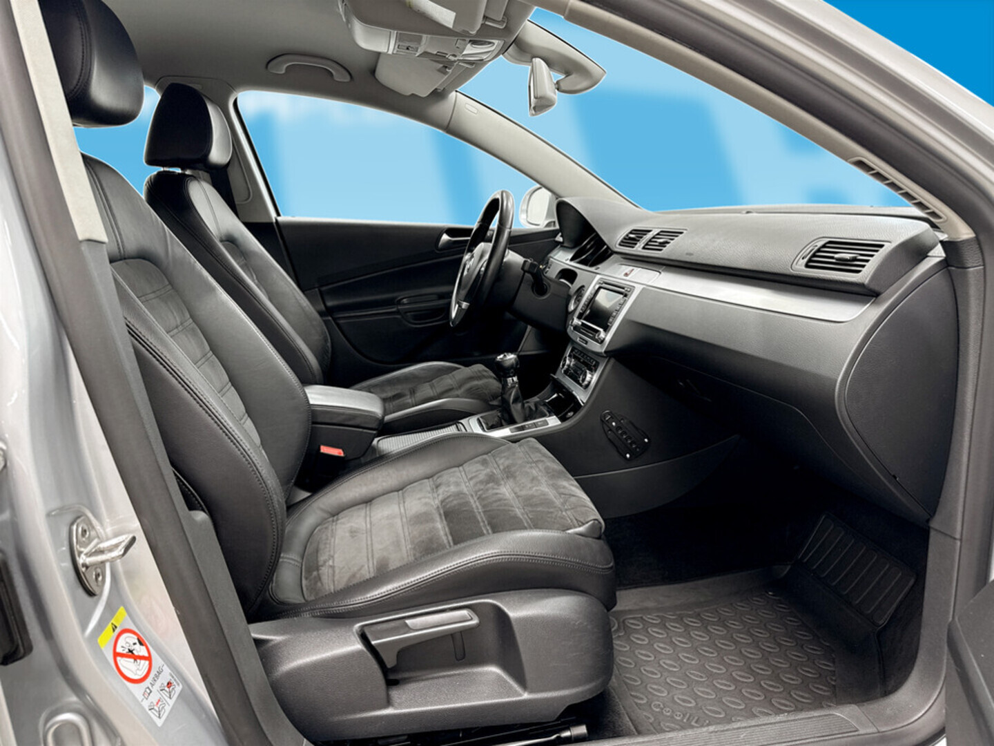 VOLKSWAGEN Passat 2010