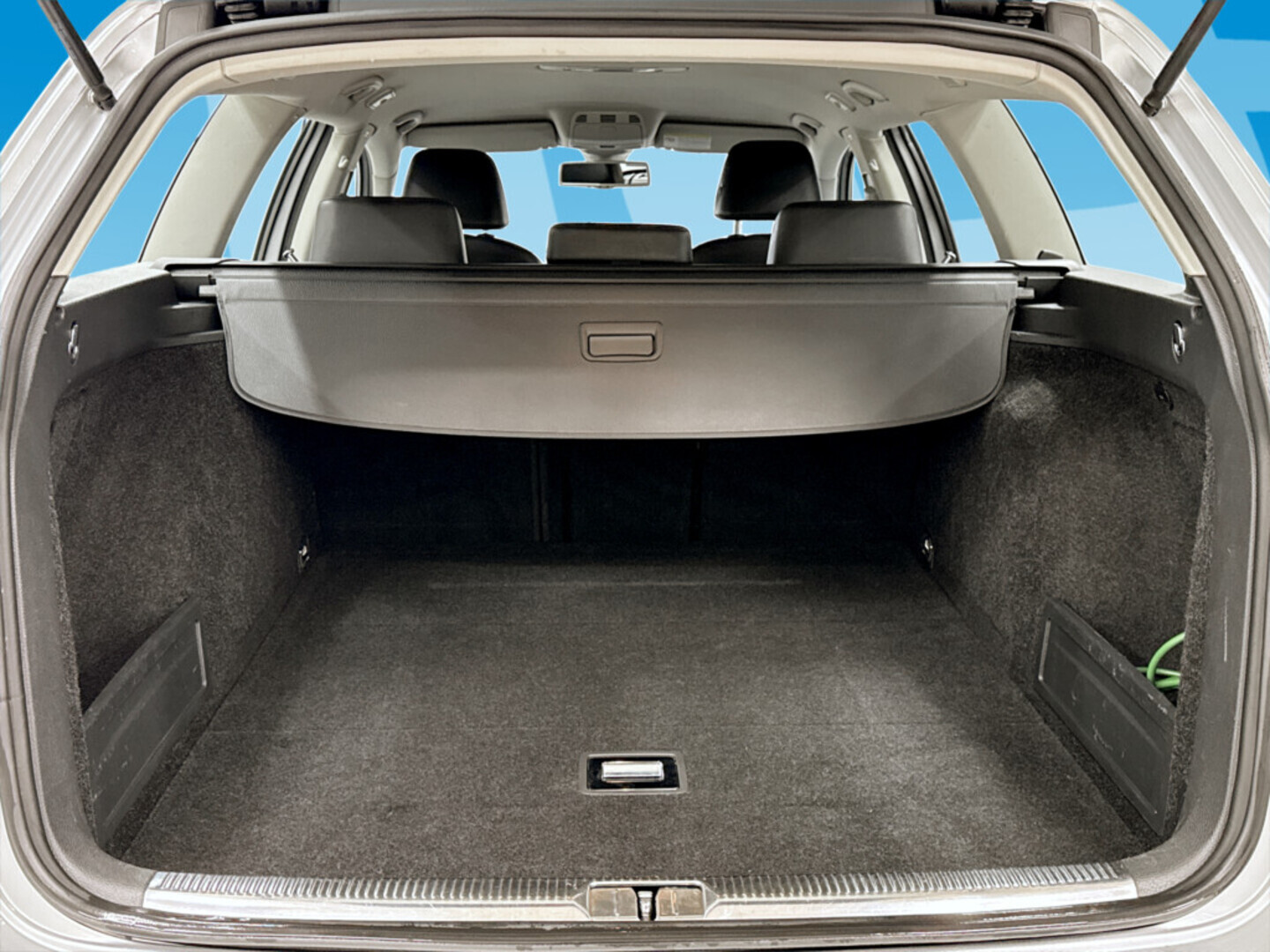 VOLKSWAGEN Passat 2010