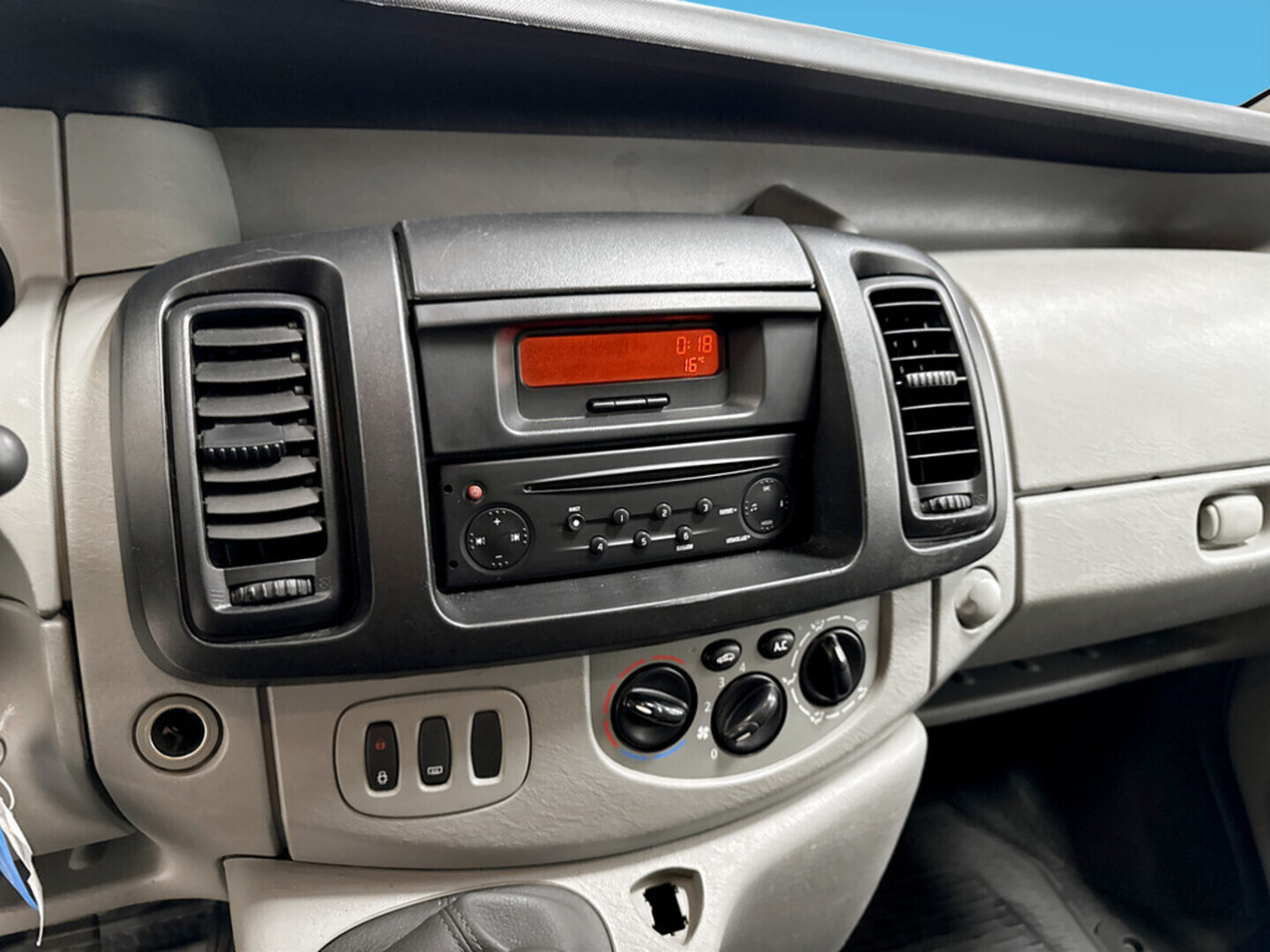 NISSAN Primastar 2007