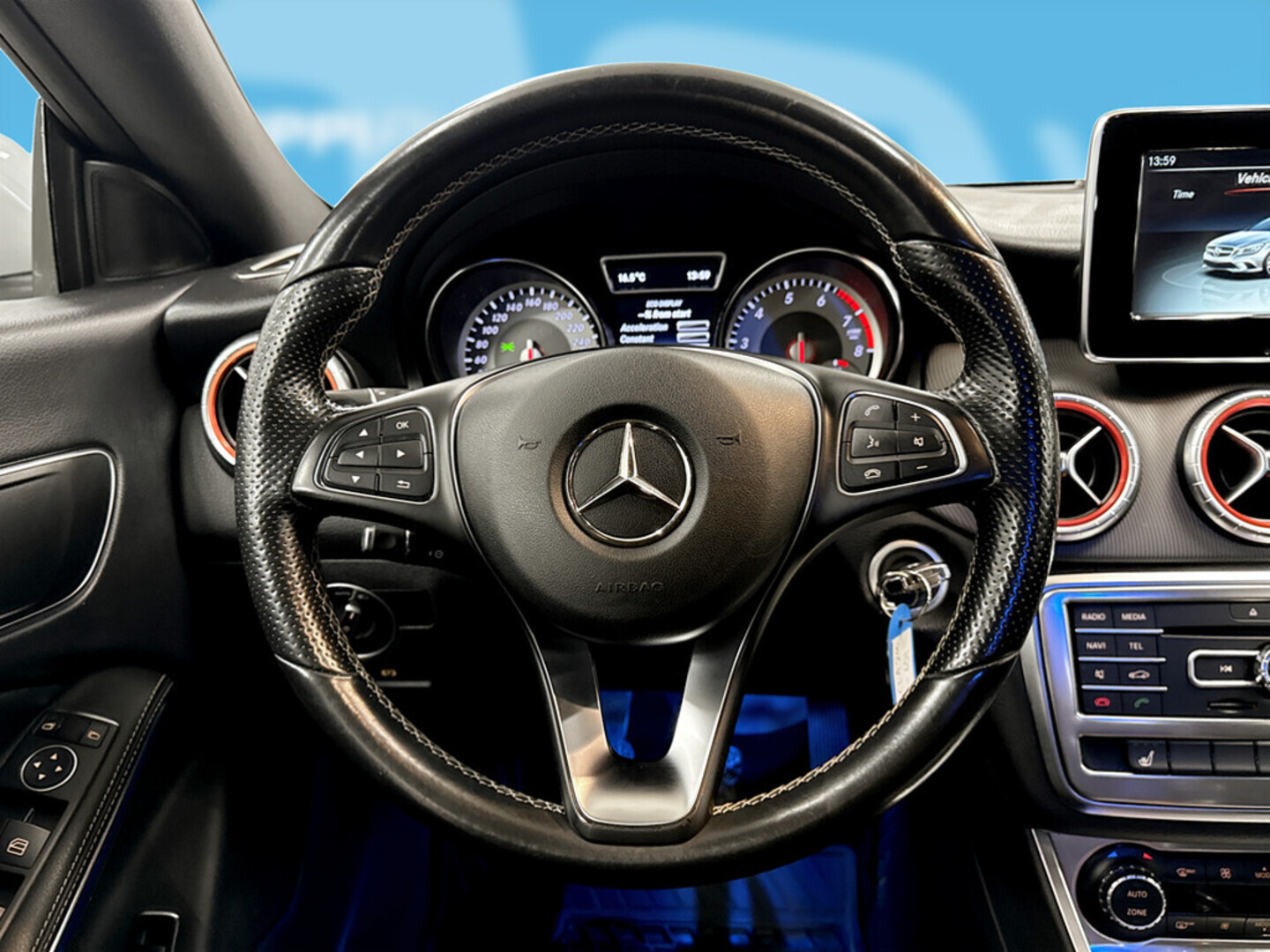 MERCEDES-BENZ CLA 2015