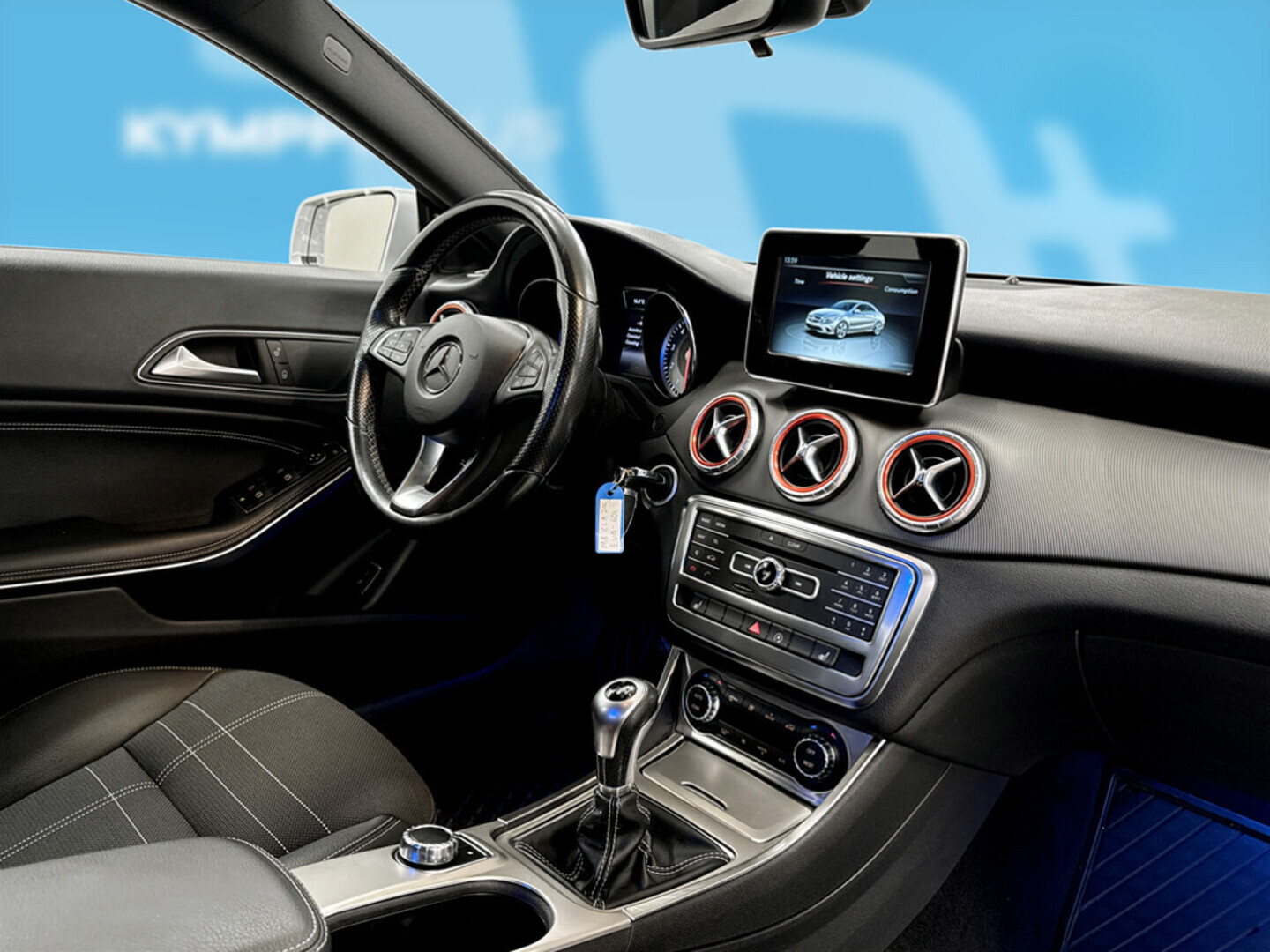 MERCEDES-BENZ CLA 2015