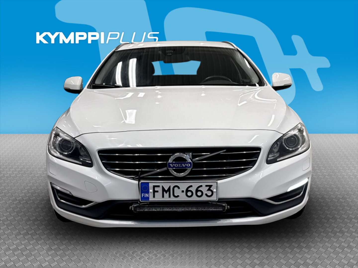 VOLVO V60 2015