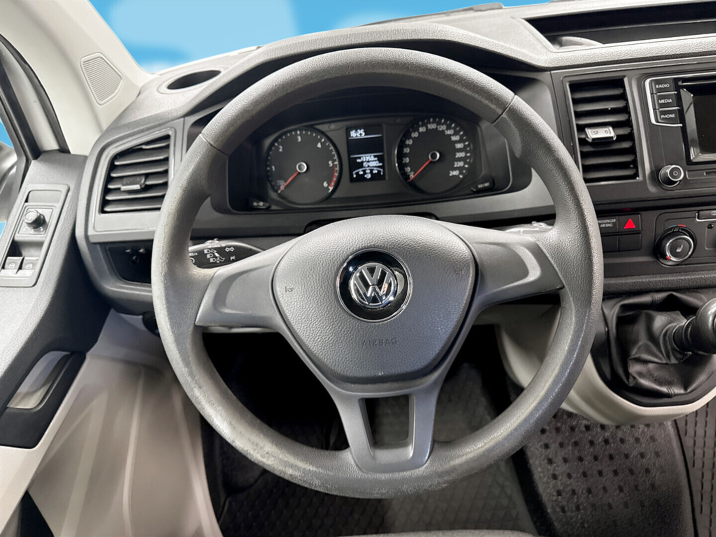 VOLKSWAGEN Transporter 2019