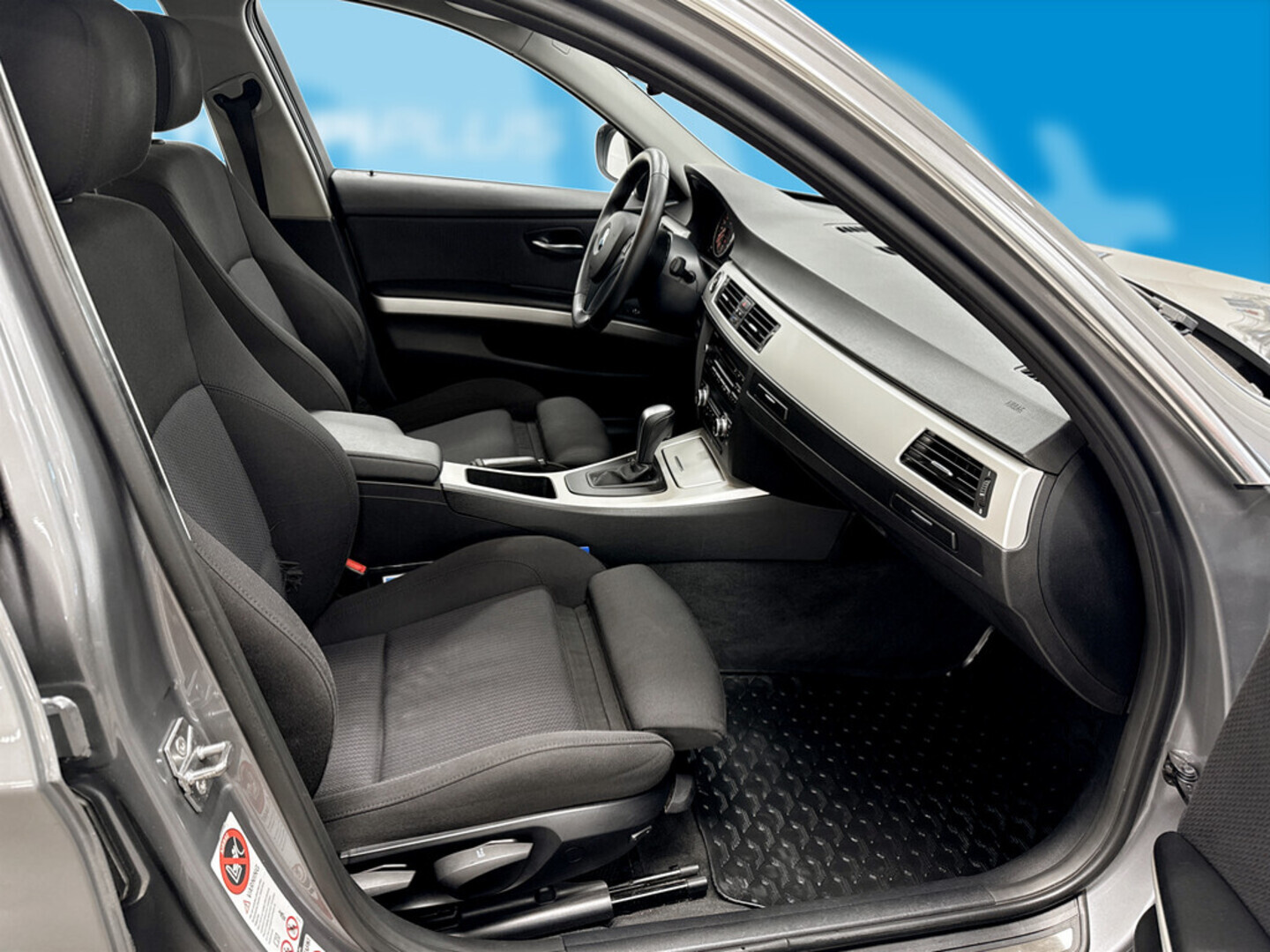 BMW 320 2010