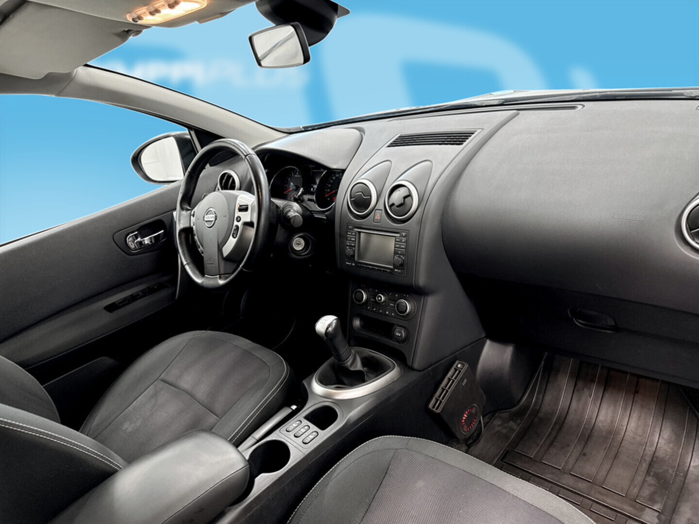 NISSAN Qashqai 2012