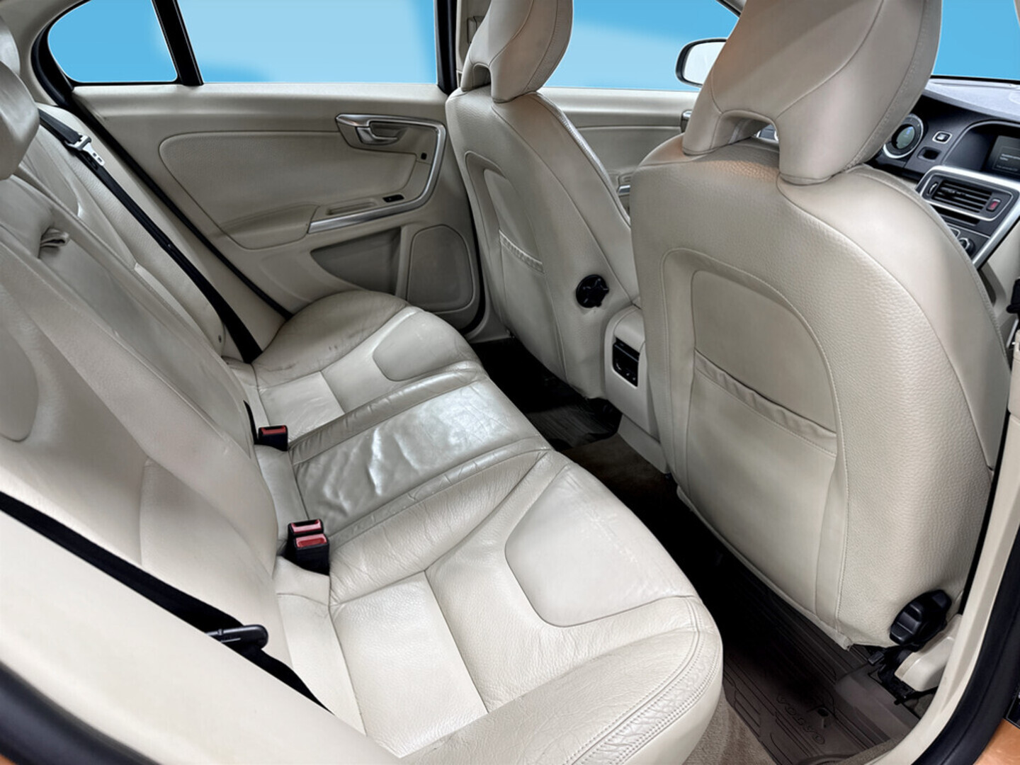 VOLVO S60 2011