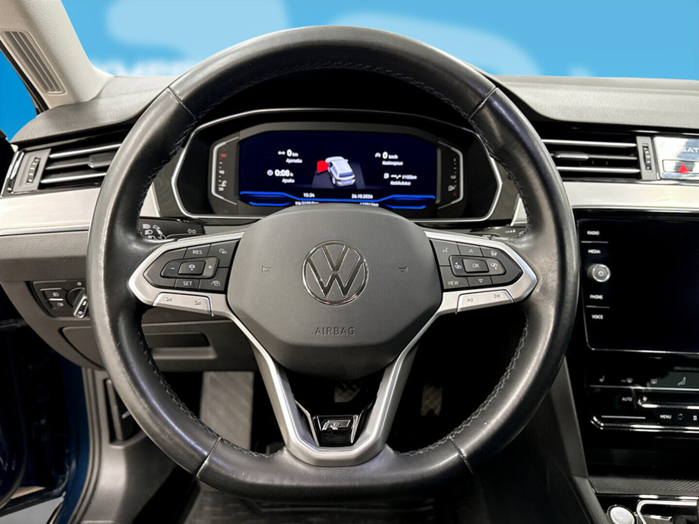 VOLKSWAGEN Passat 2022