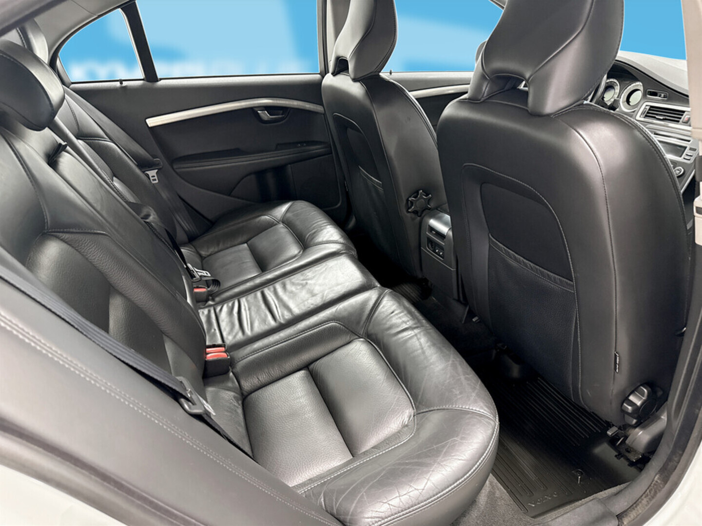 VOLVO S80 2011