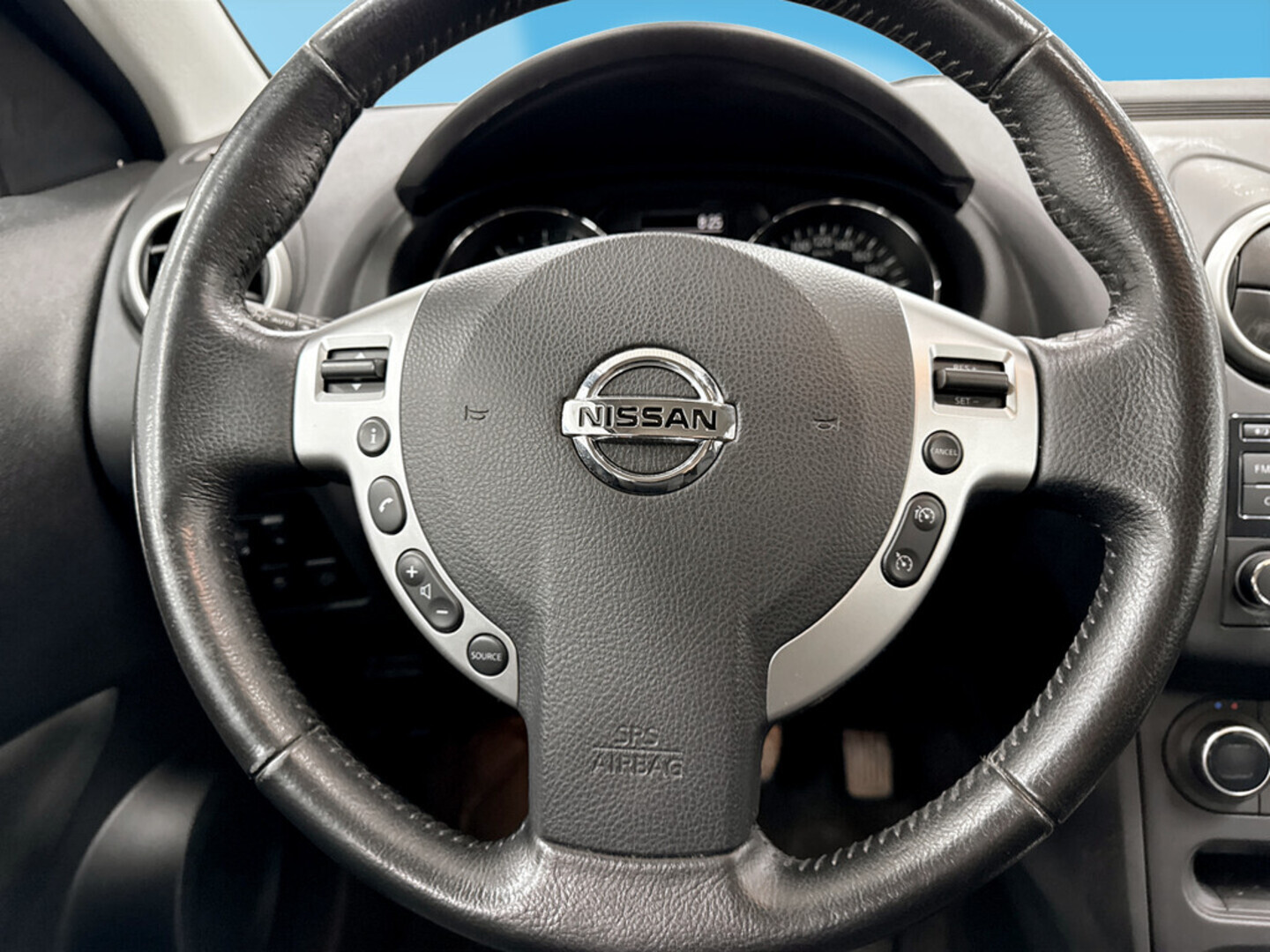 NISSAN Qashqai 2013