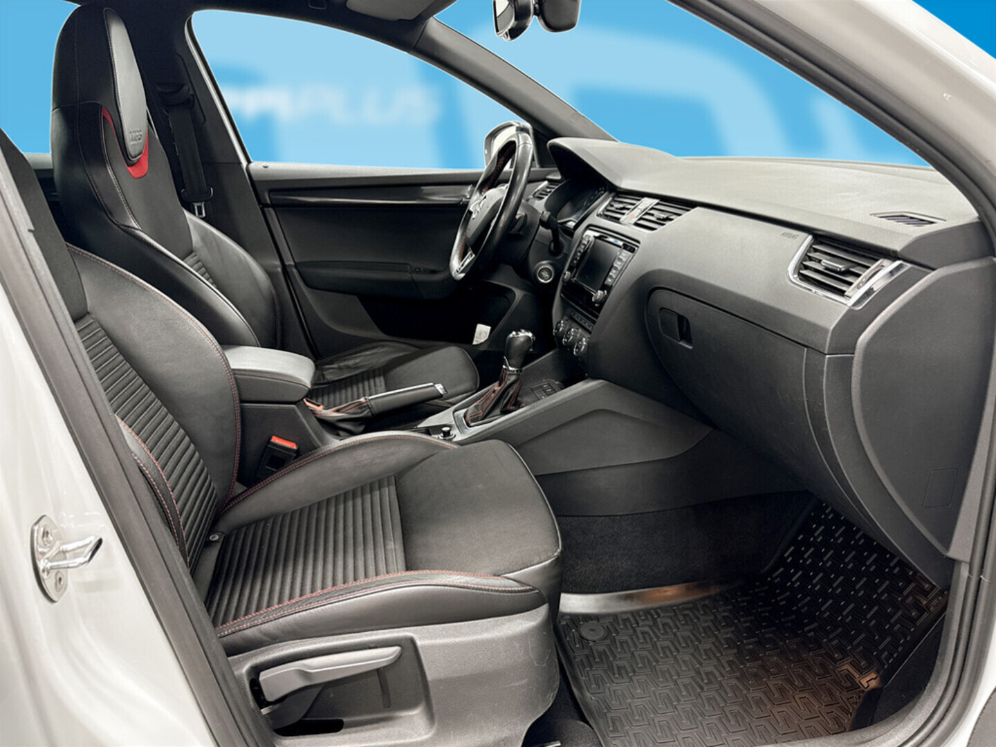 SKODA Octavia 2016