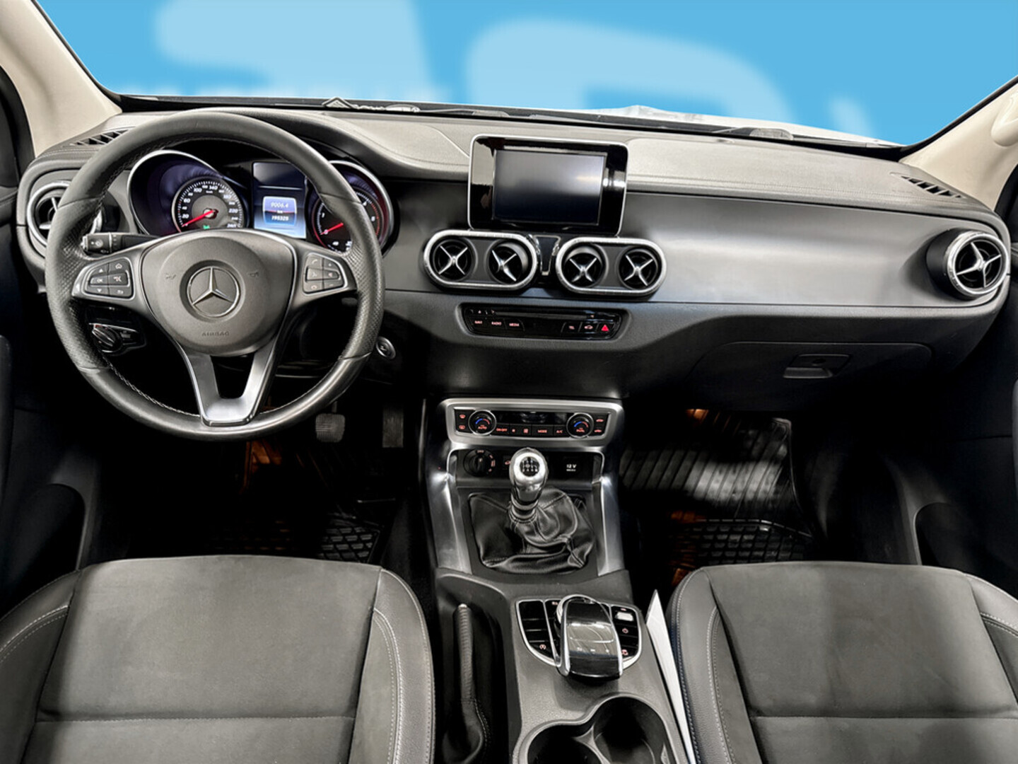 MERCEDES-BENZ X 2018
