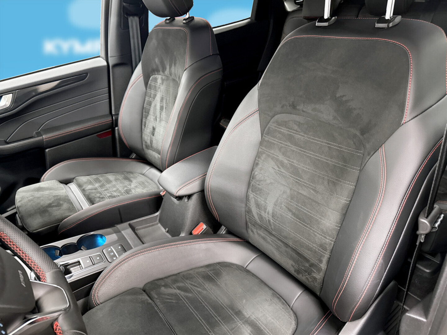 FORD Kuga 2023