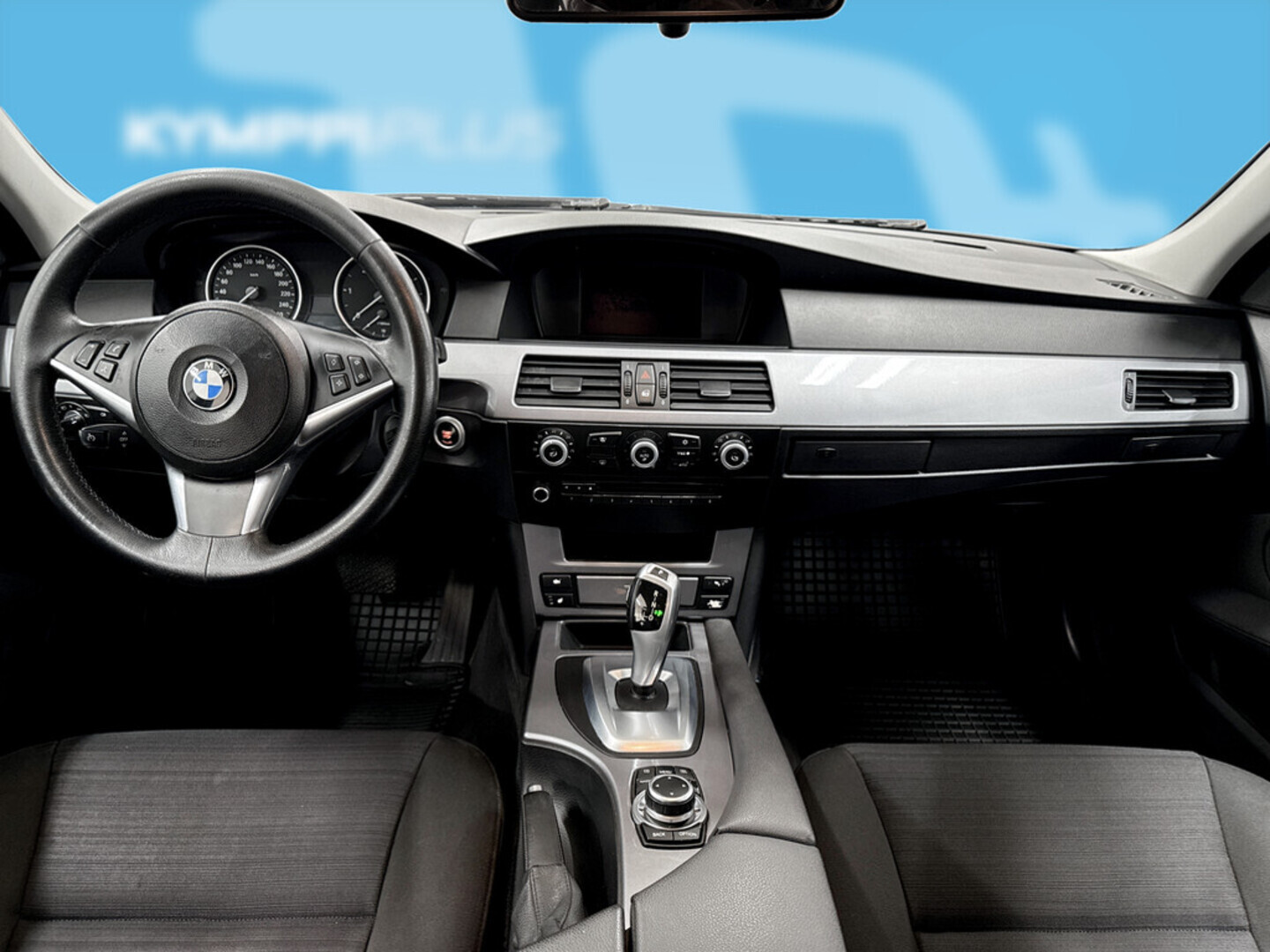 BMW 520 2010