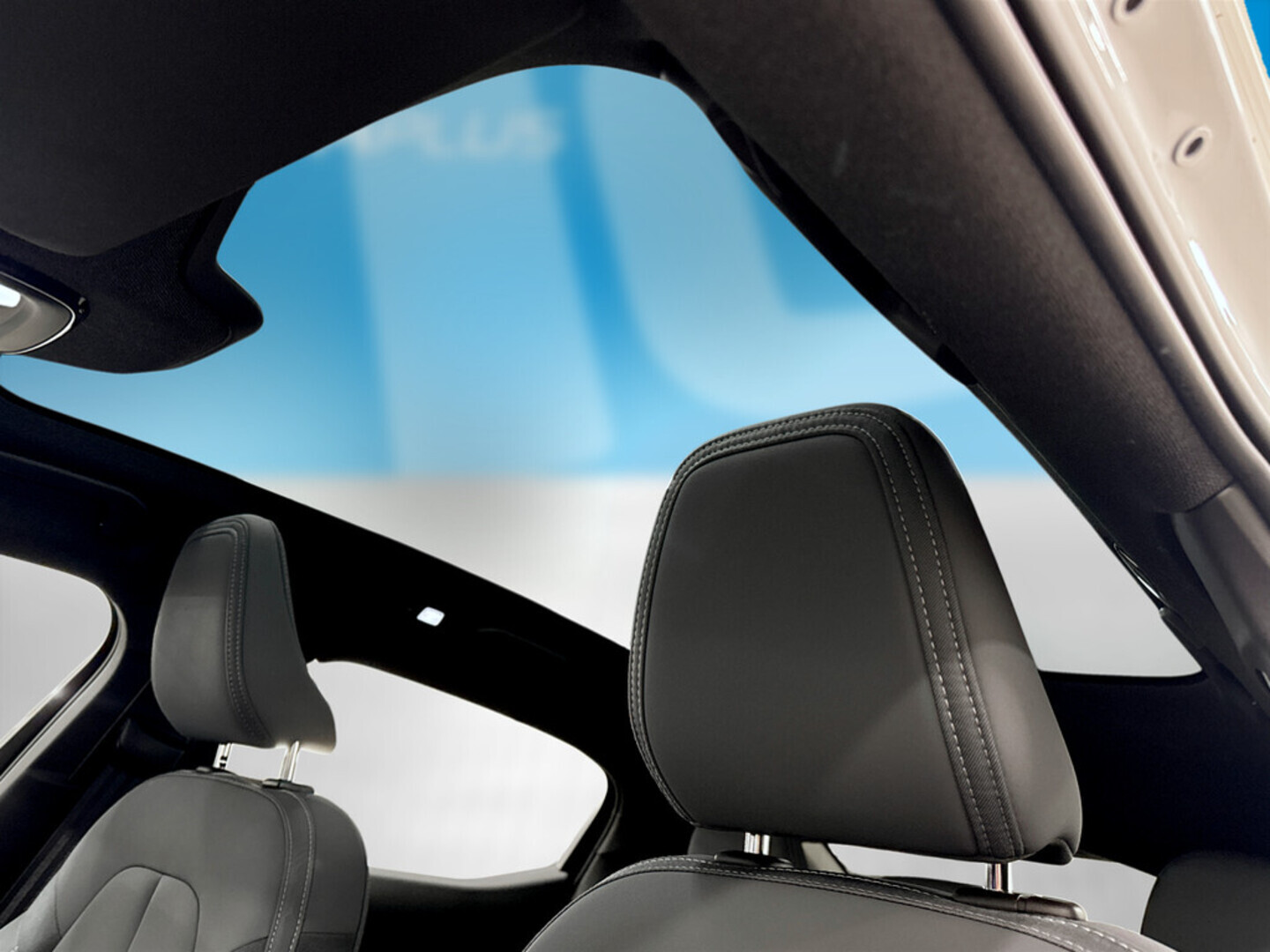 POLESTAR 2 2023