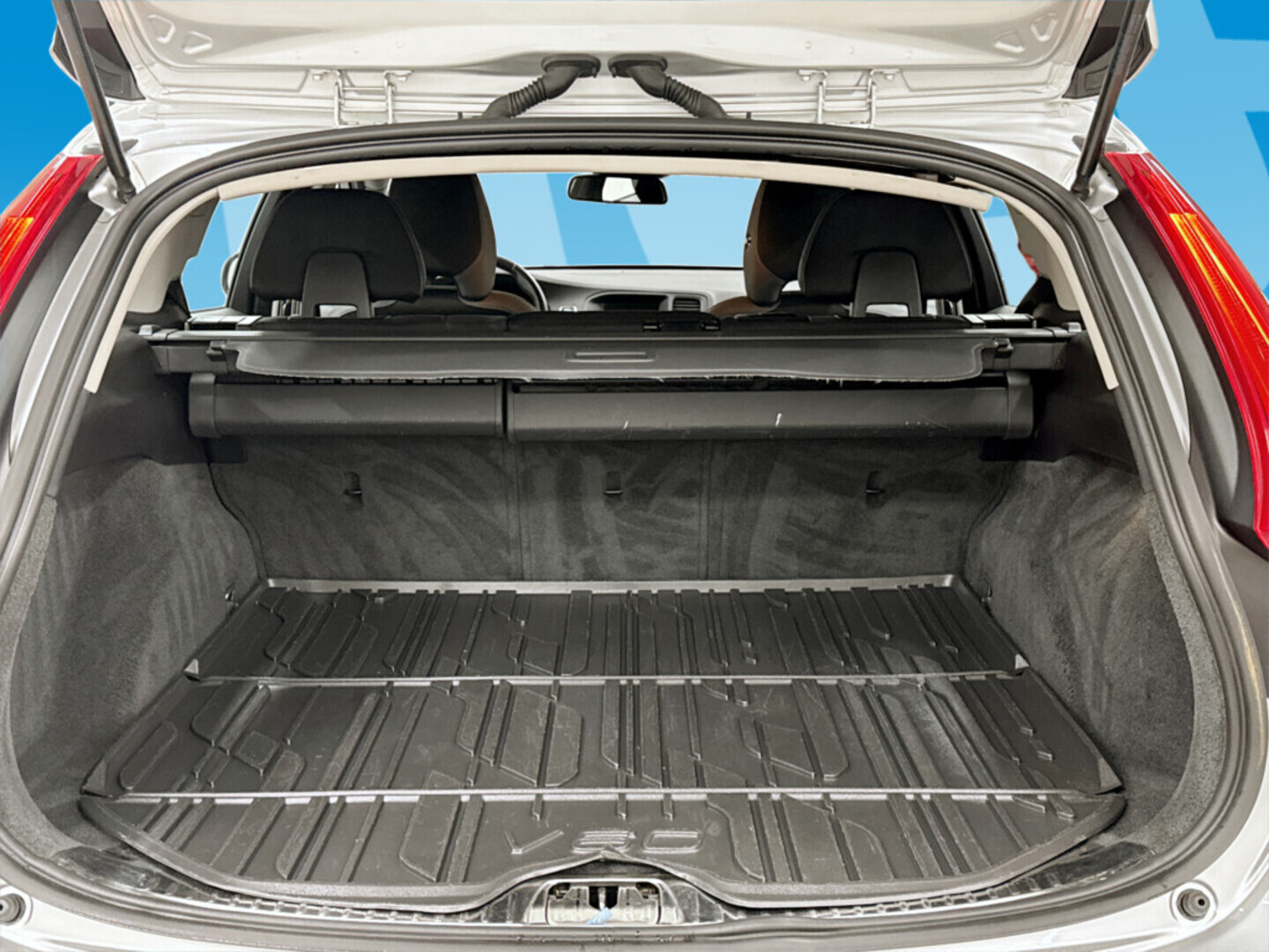 VOLVO V60 2014