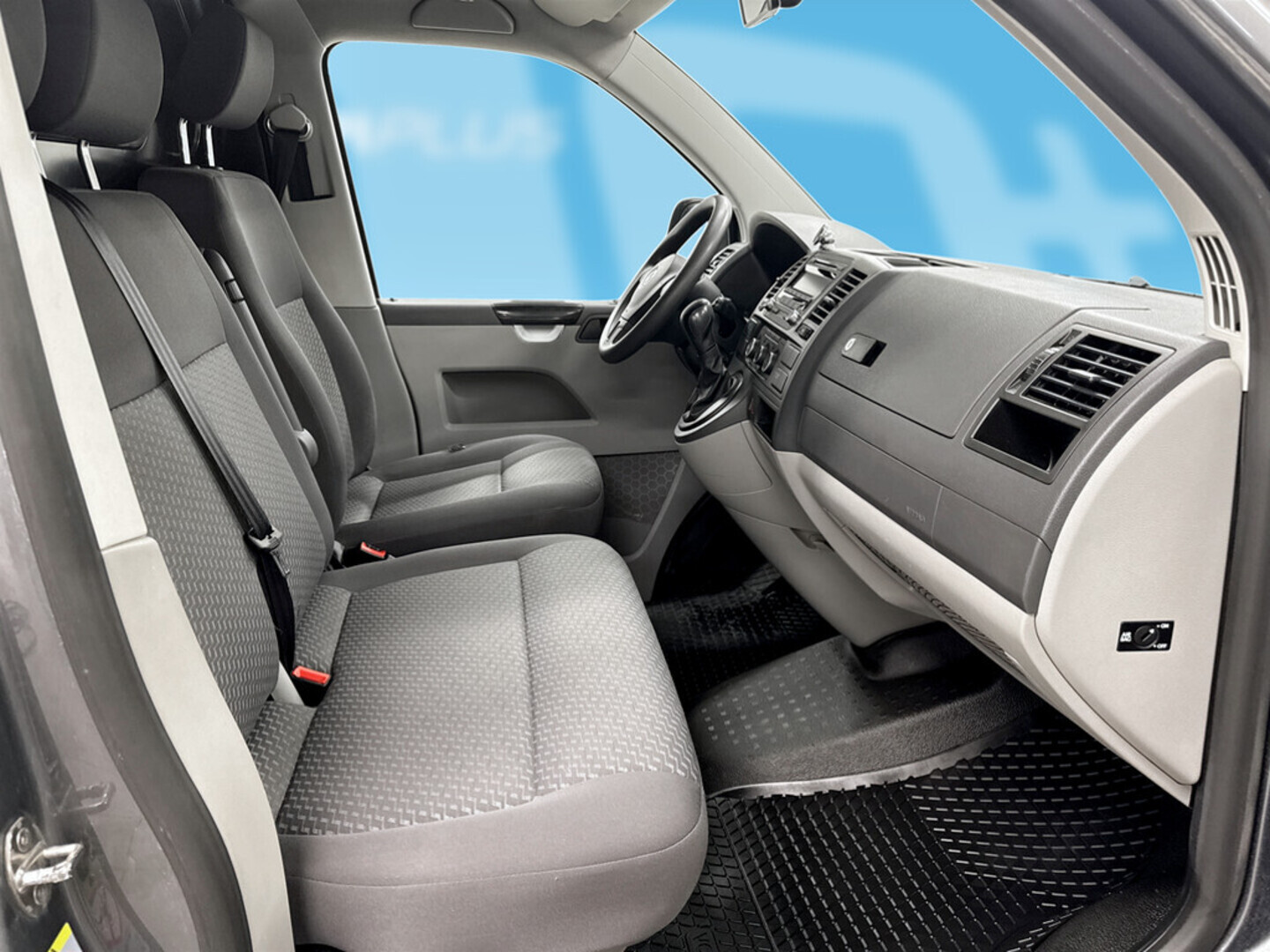 VOLKSWAGEN Transporter 2013