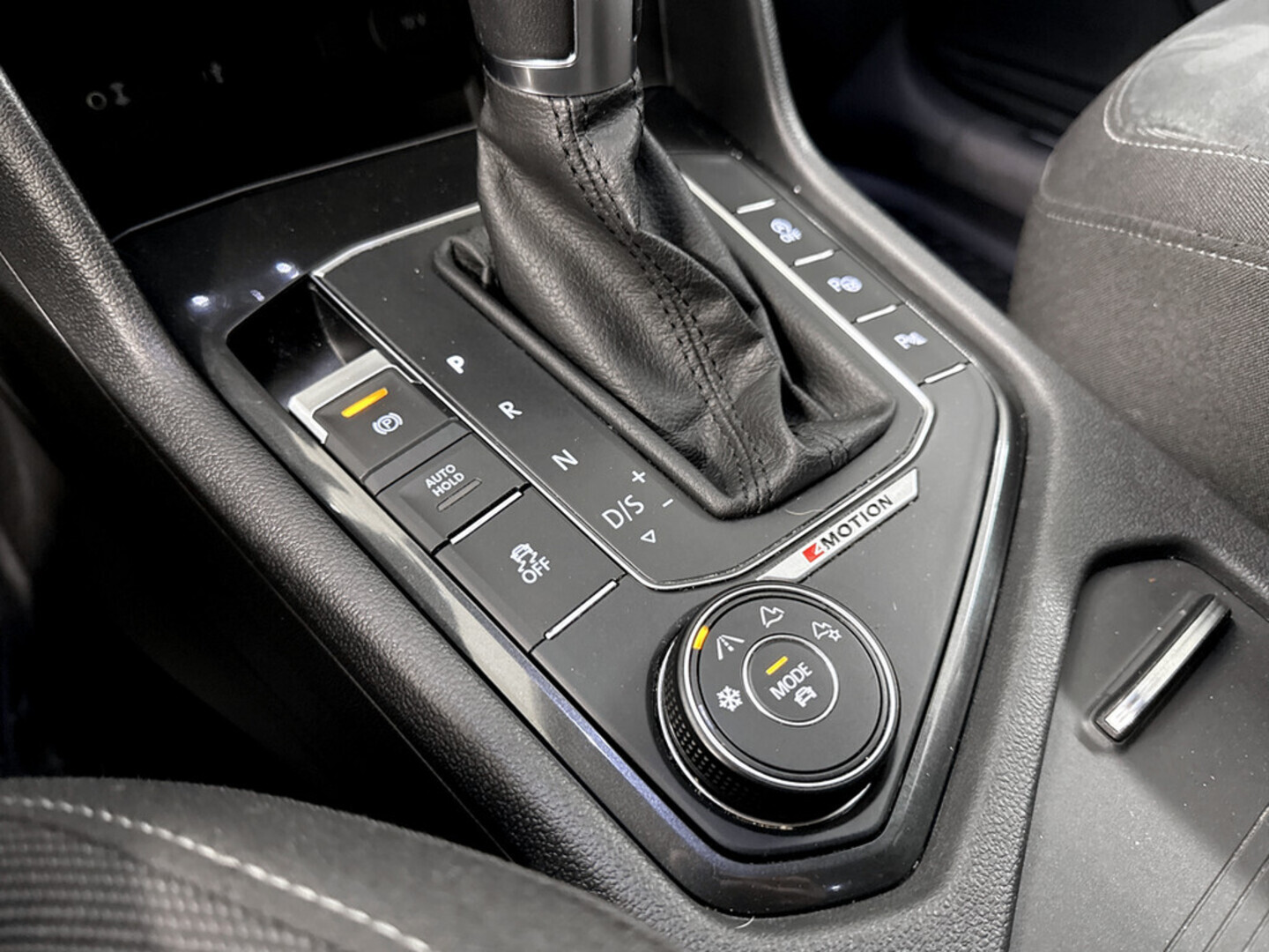 VOLKSWAGEN Tiguan 2017