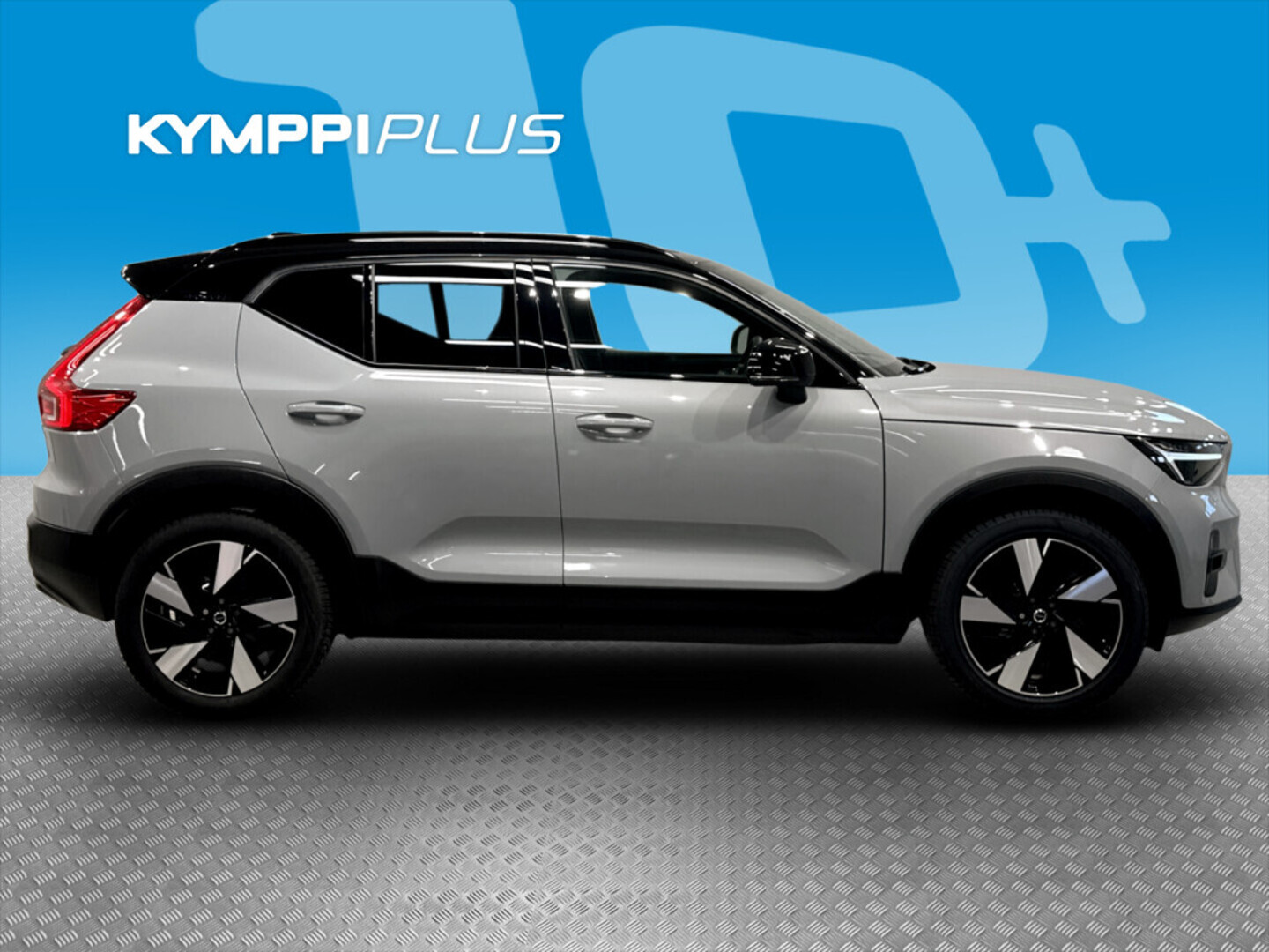 VOLVO XC40 2024