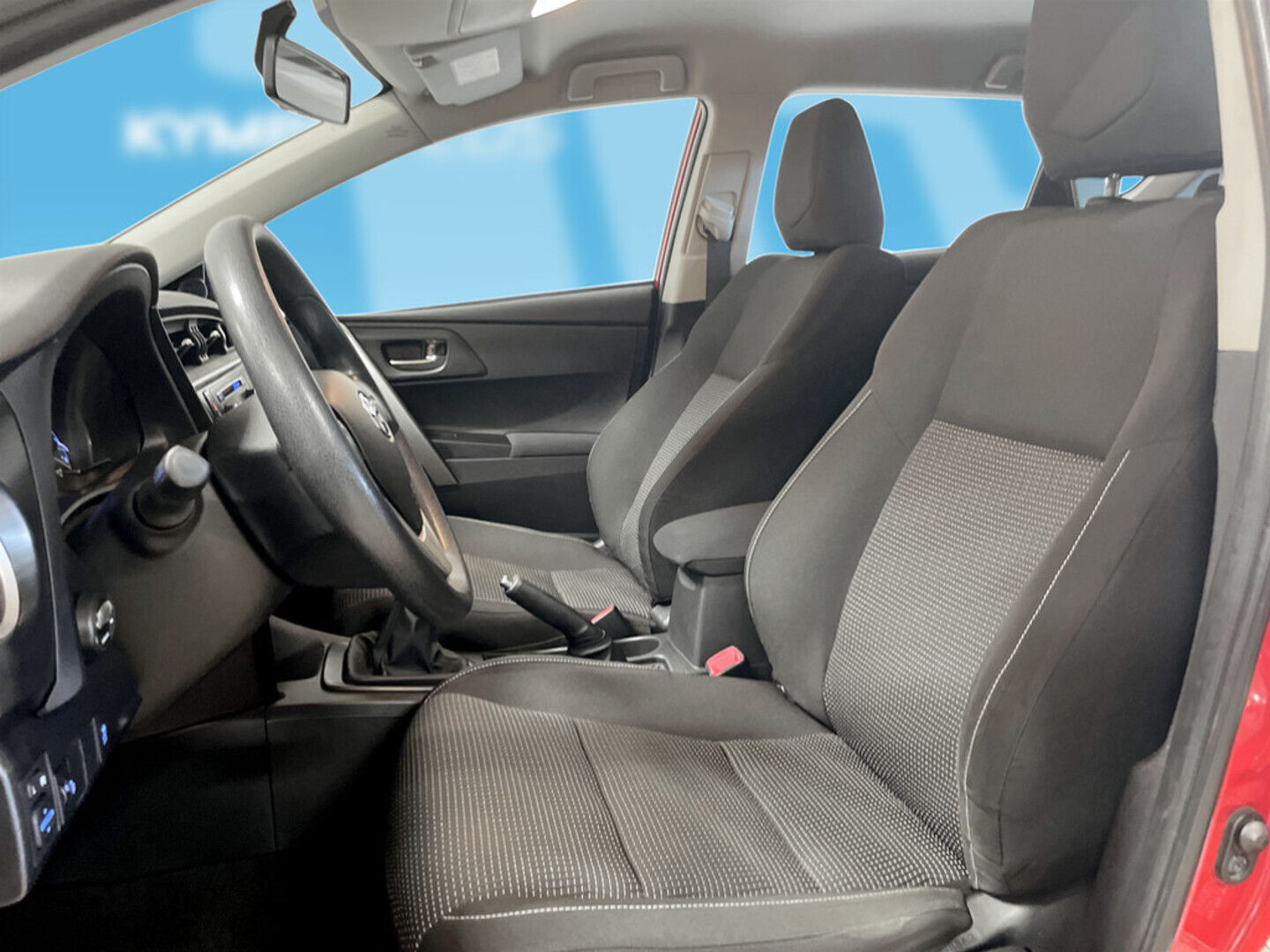 TOYOTA Auris 2014