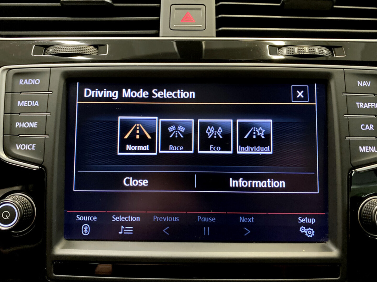 VOLKSWAGEN Golf 2015
