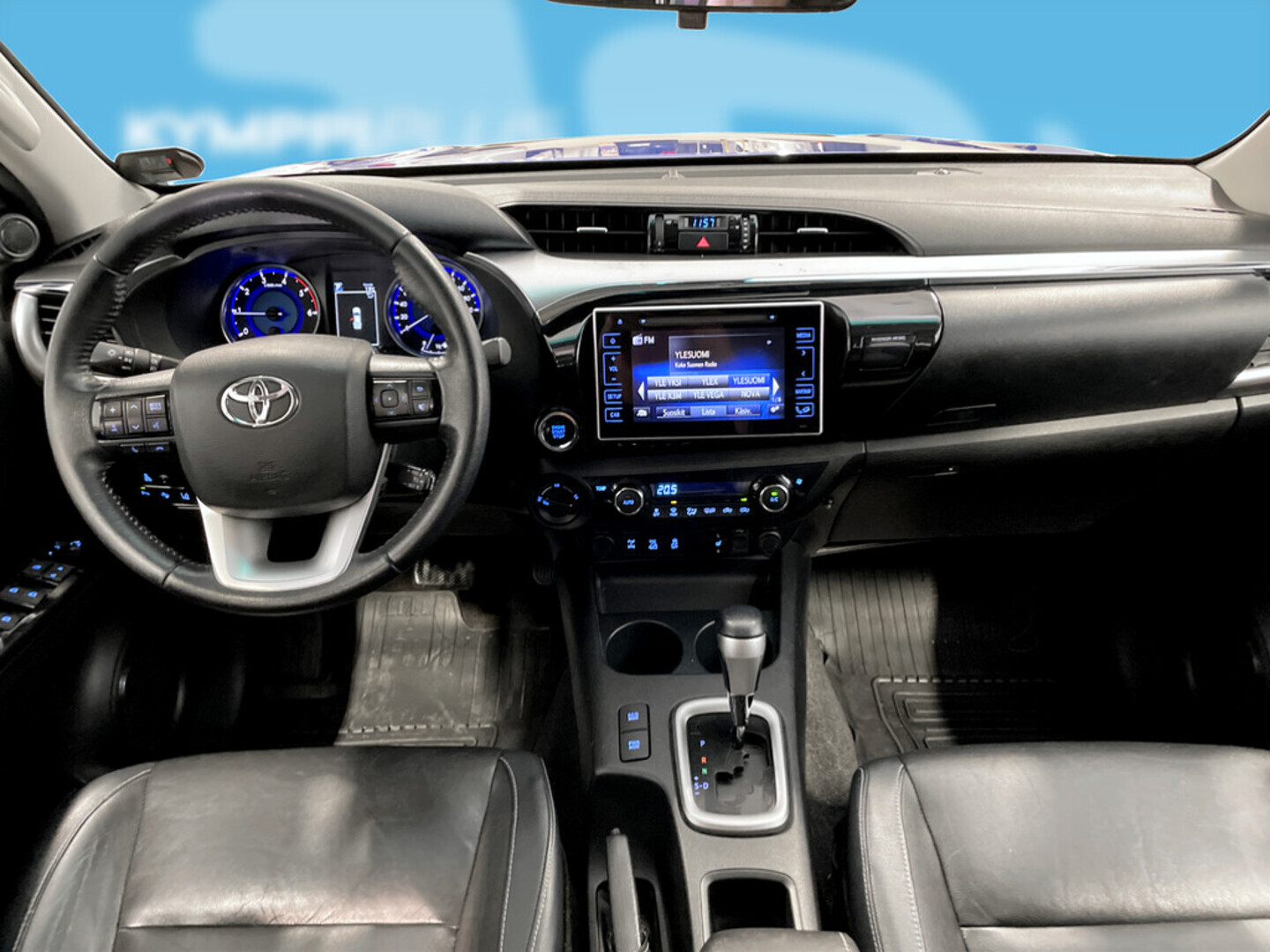 TOYOTA Hilux 2016
