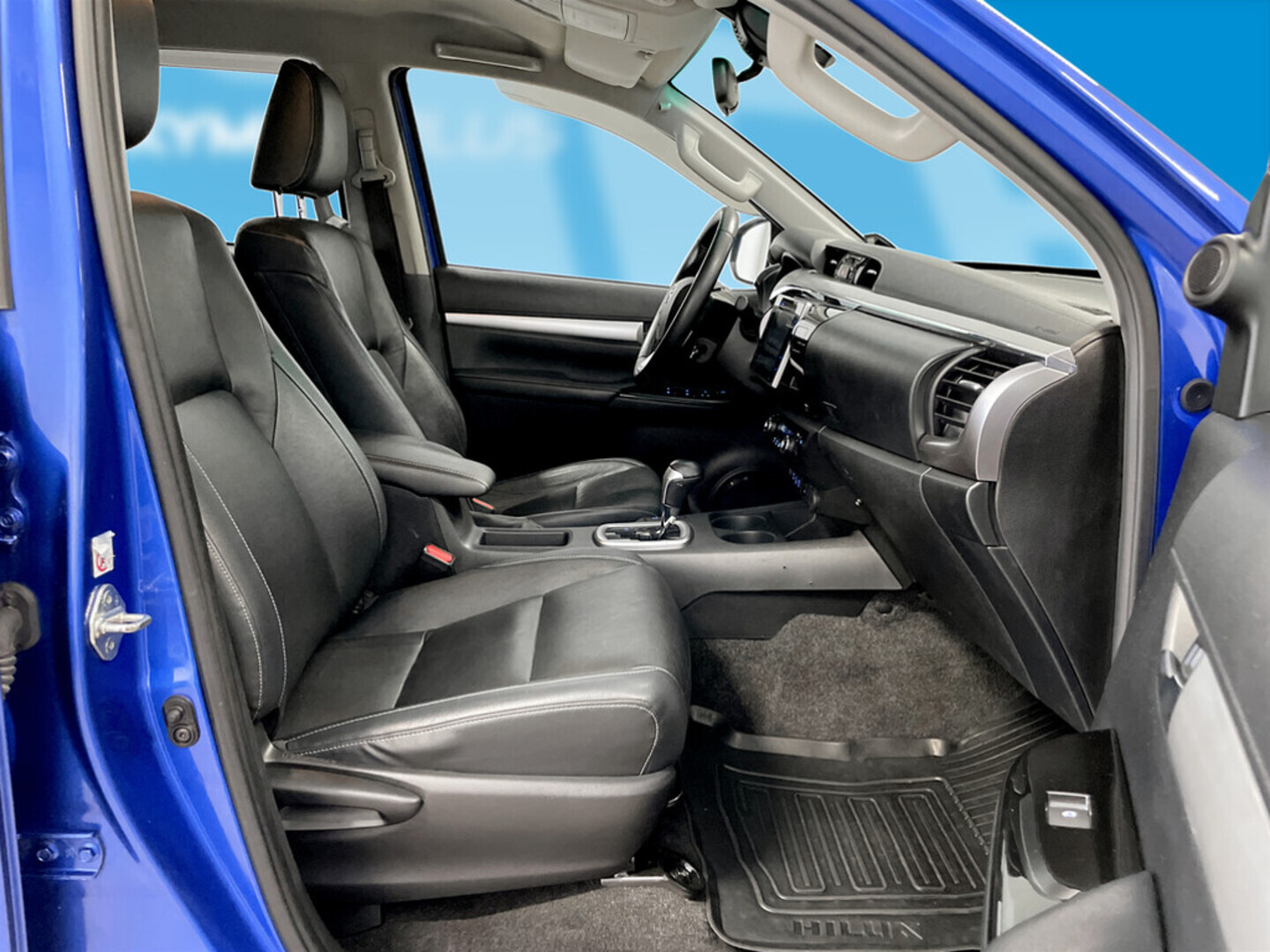 TOYOTA Hilux 2016