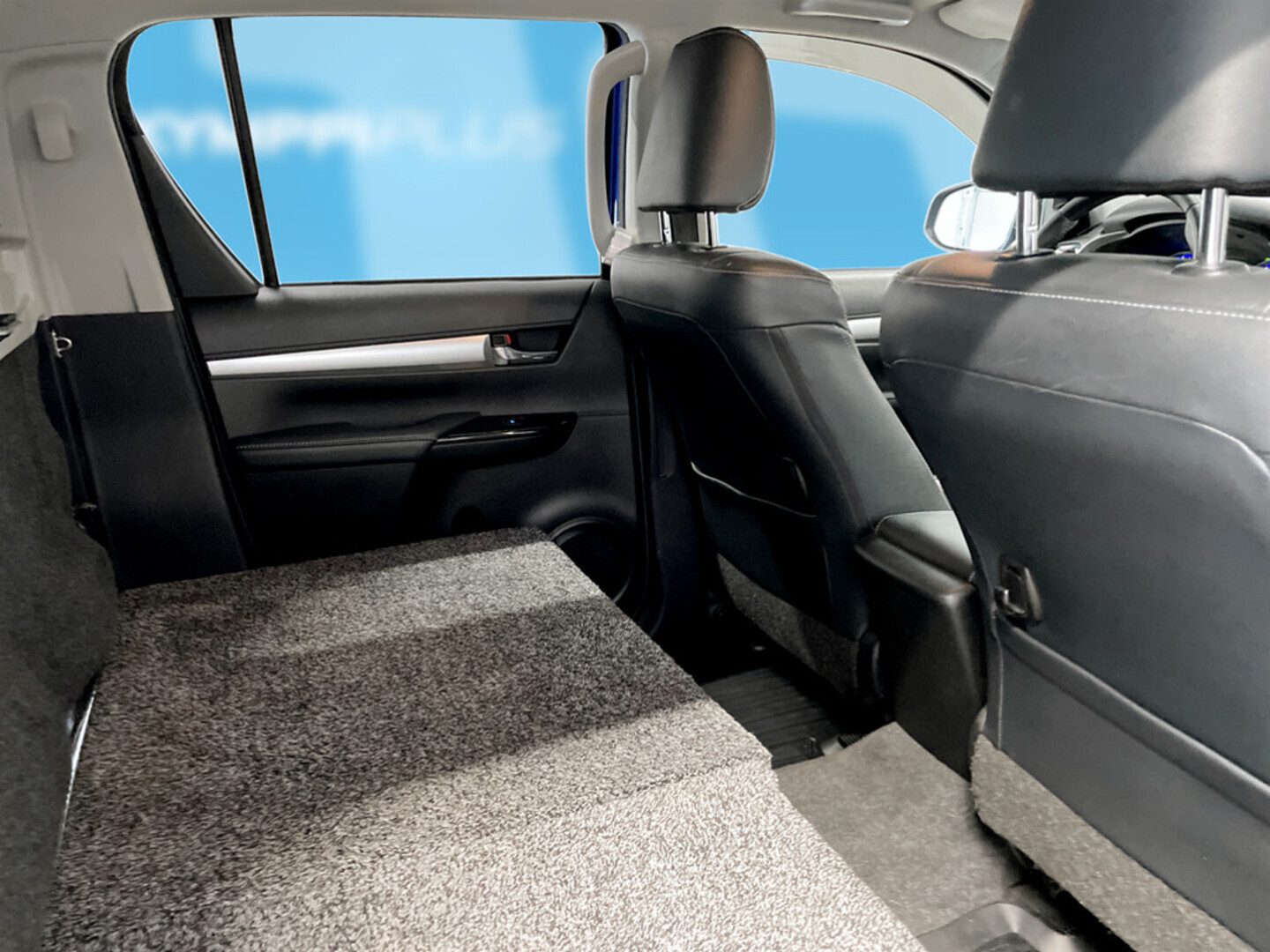 TOYOTA Hilux 2016