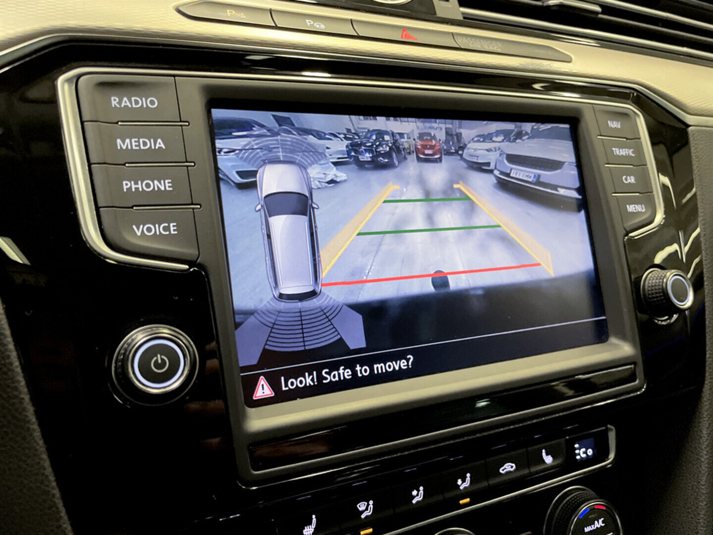 VOLKSWAGEN Passat 2016