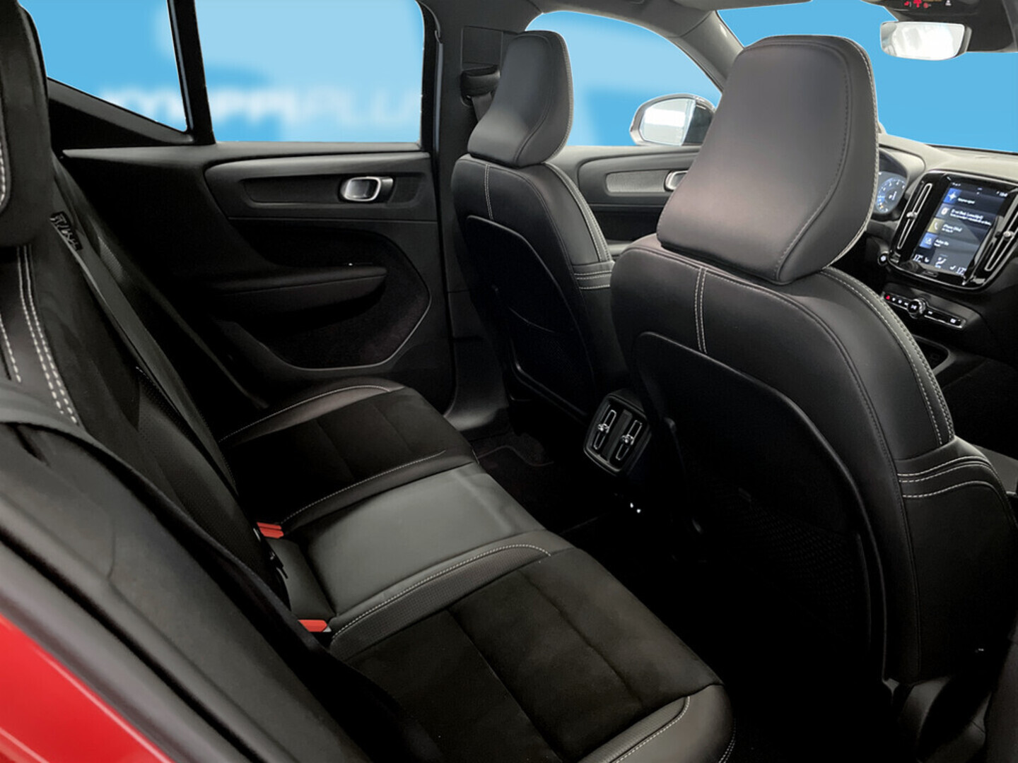 VOLVO XC40 2021