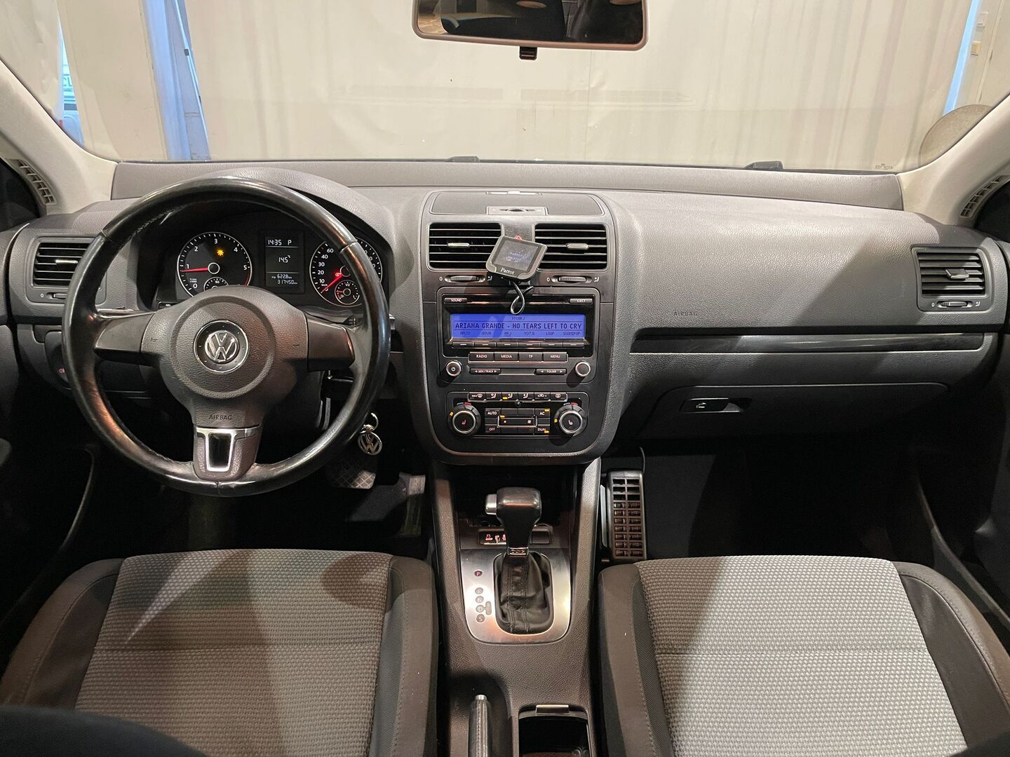 VOLKSWAGEN Jetta 2010