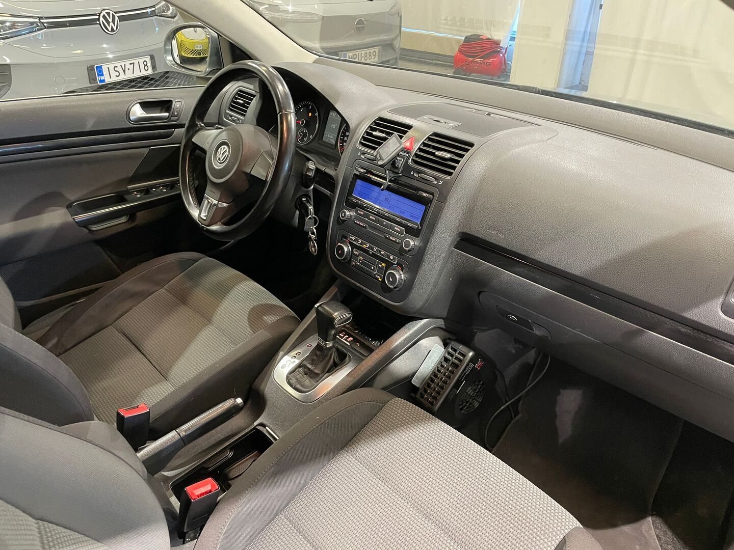VOLKSWAGEN Jetta 2010