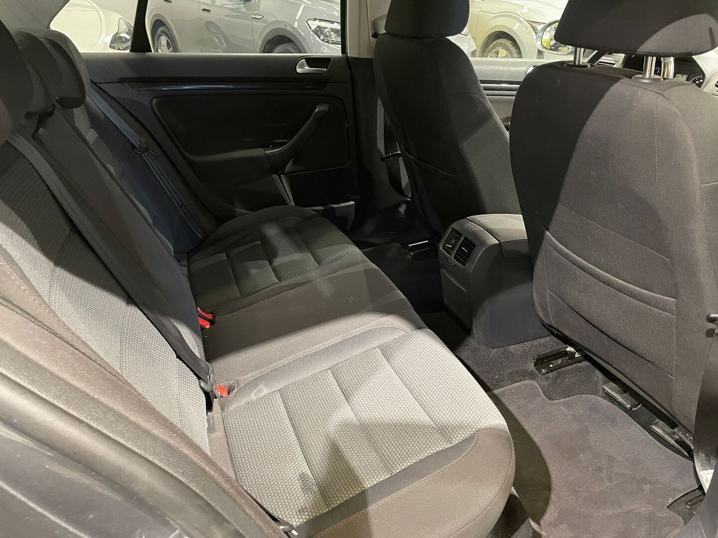 VOLKSWAGEN Jetta 2010