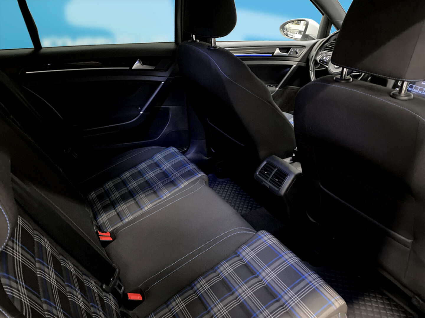 VOLKSWAGEN Golf 2015