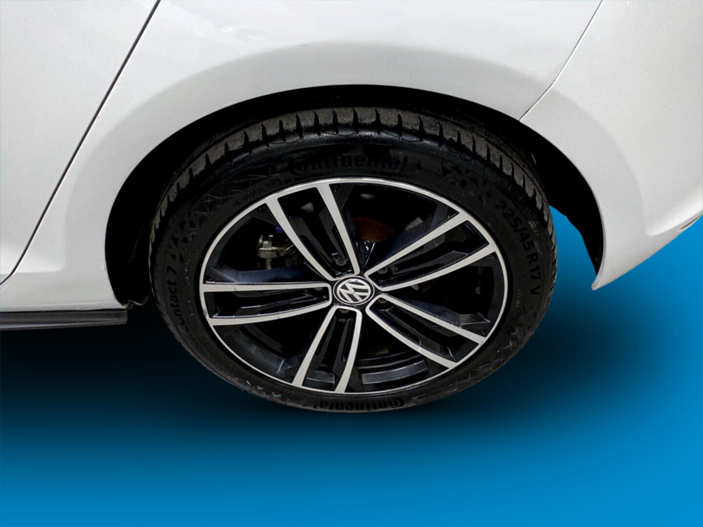 VOLKSWAGEN Golf 2015